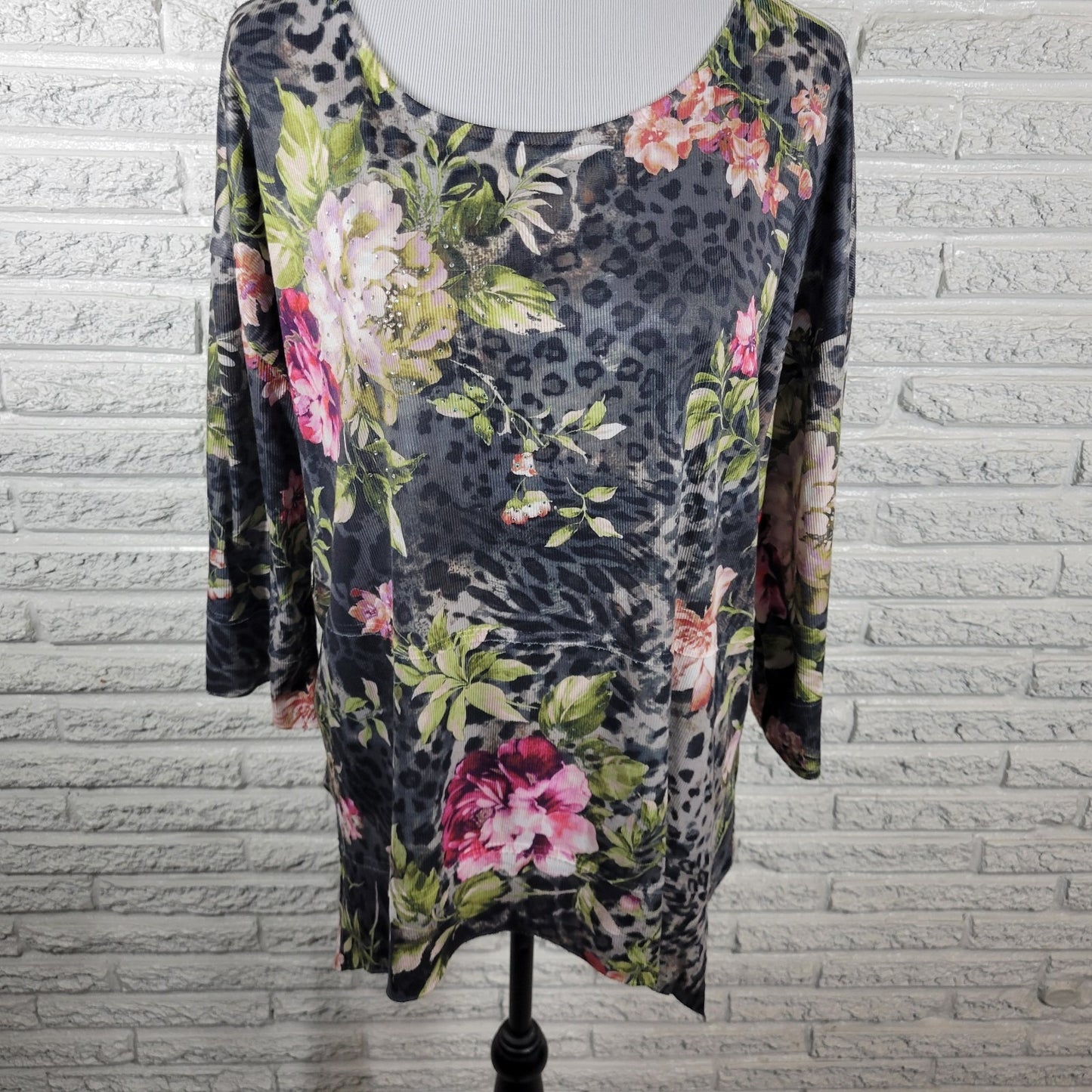 Time Tru Womens Top XXL 20 Plus 3/4 Sleeve Green Floral Poly Blend Rhinestones