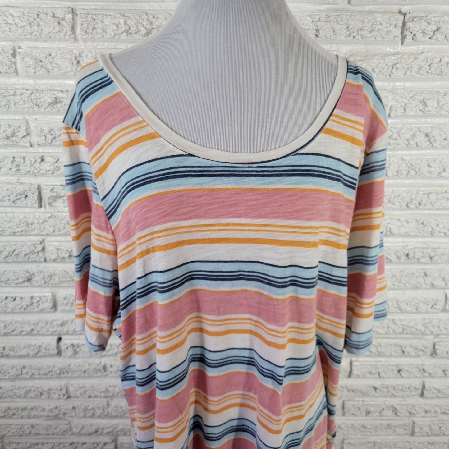 Lane Bryant Womens Top 22 24 Plus Tee Perfect Short Sleeve Pink Blue Stripe