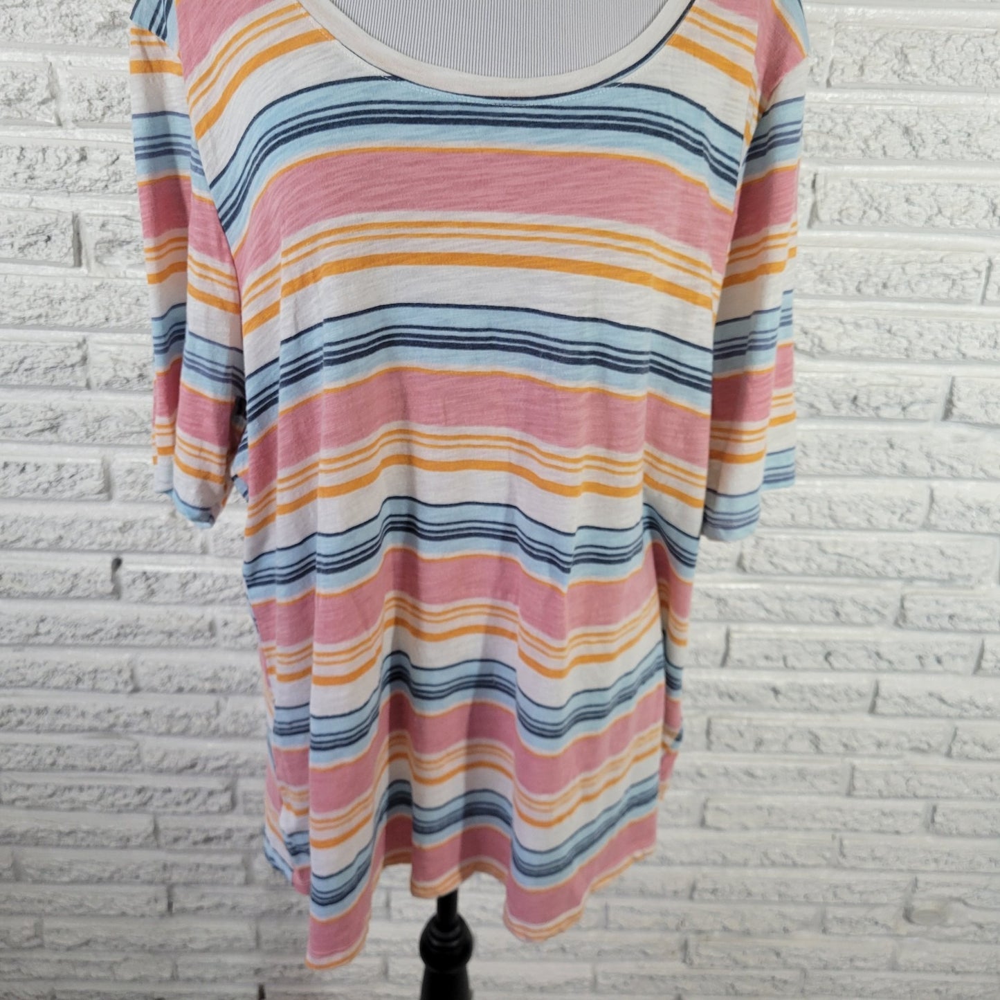 Lane Bryant Womens Top 22 24 Plus Tee Perfect Short Sleeve Pink Blue Stripe