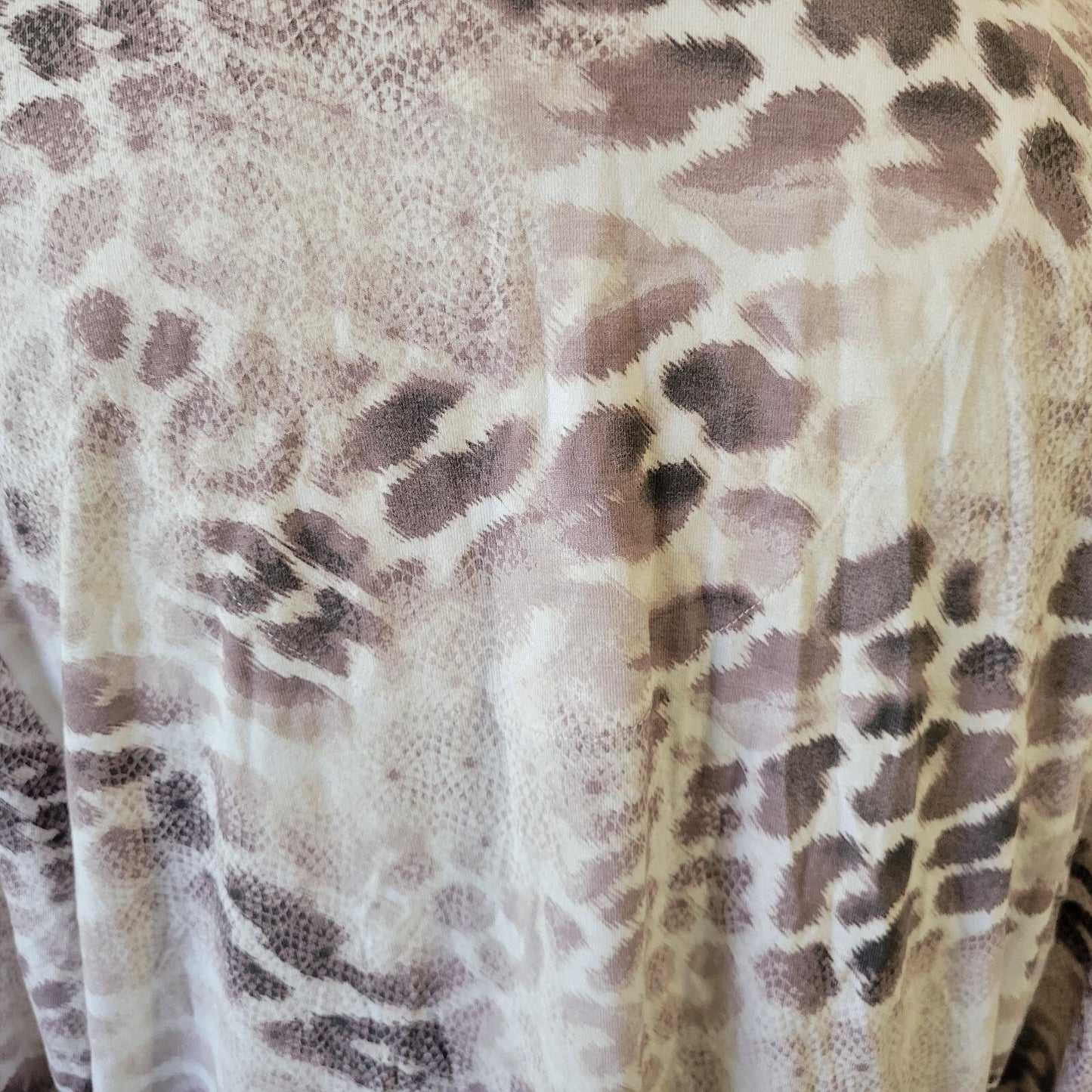 Chicos Womens Top 3 Standard XL Long Sleeve Gray White Animal Print Lightweight