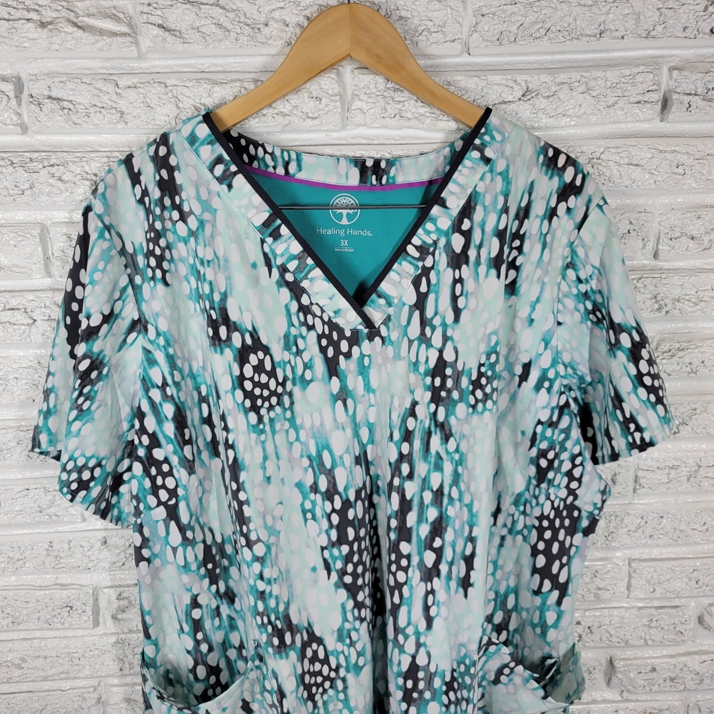 Healing Hands Unisex Scrub Top 3X Plus Blue Watercolor Poly Blend Pocket Medical