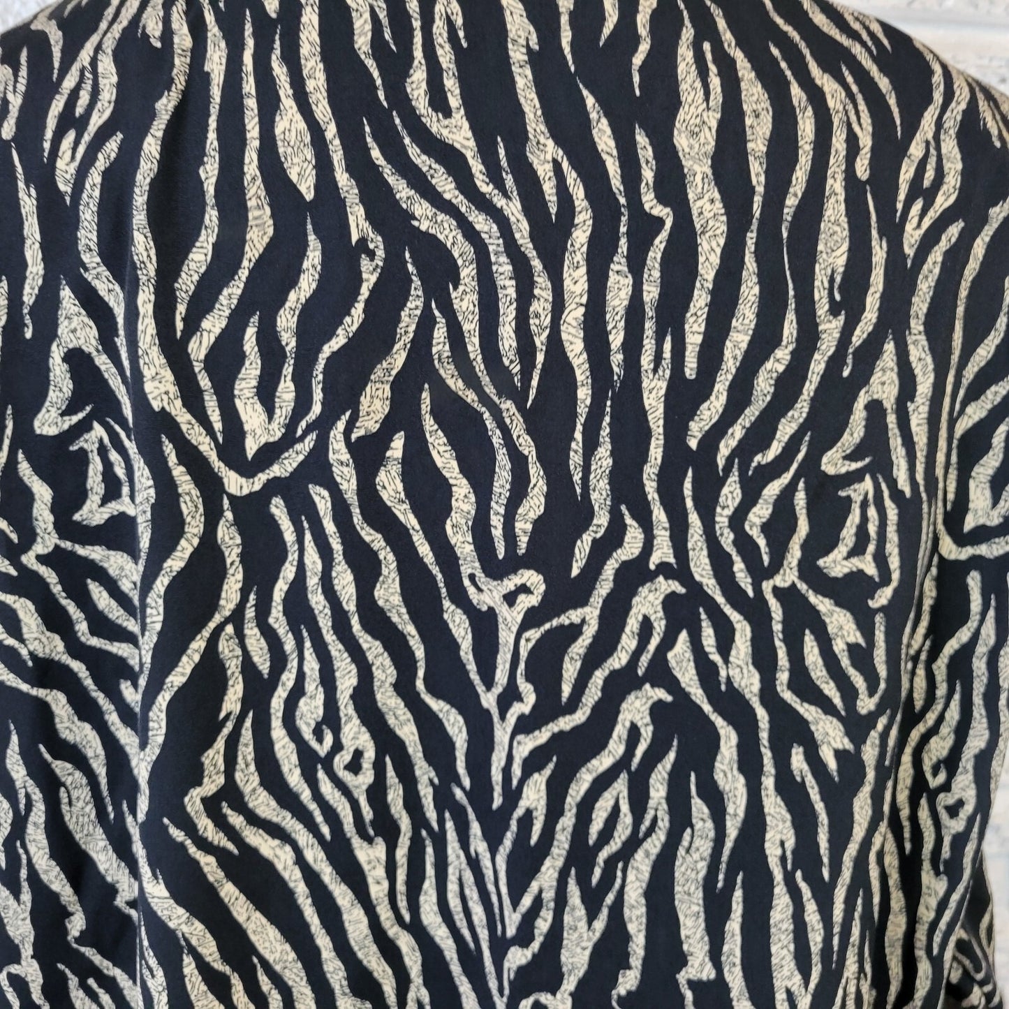 Urban Works Womens Top 1X Plus Roll Tab Sleeve Lightweight Black Animal Print