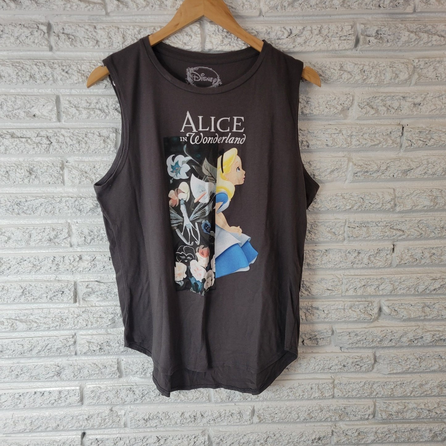 Disney Alice in Wonderland Womens Top XXL Plus Tee Sleeveless Green Cotton Blend