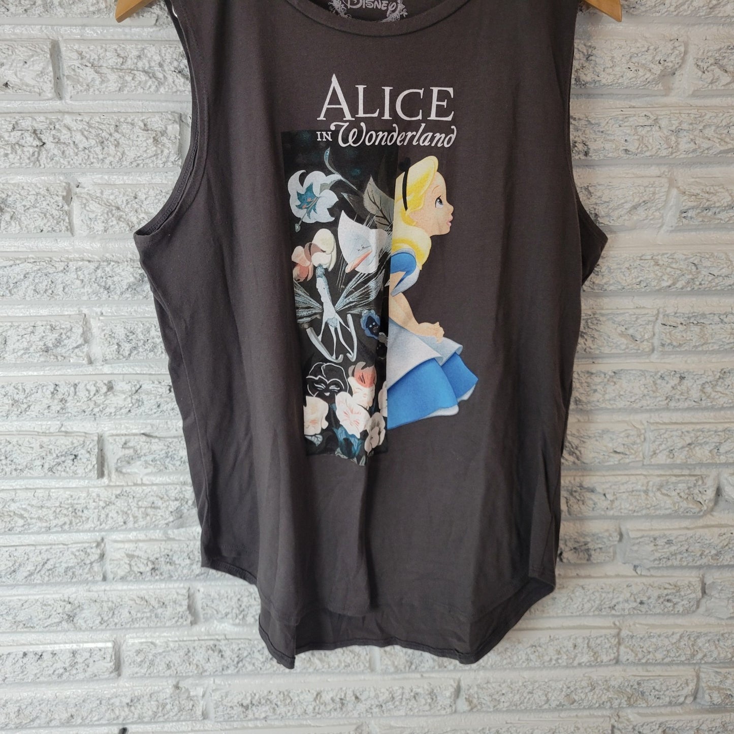Disney Alice in Wonderland Womens Top XXL Plus Tee Sleeveless Green Cotton Blend