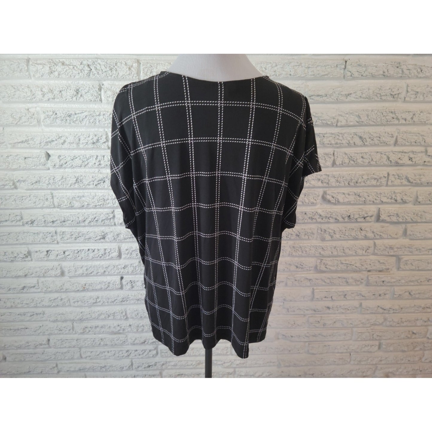 Liz Claiborne Womens Top XXL Plus Sleeveless Wrap Checkerboard Plaid Office