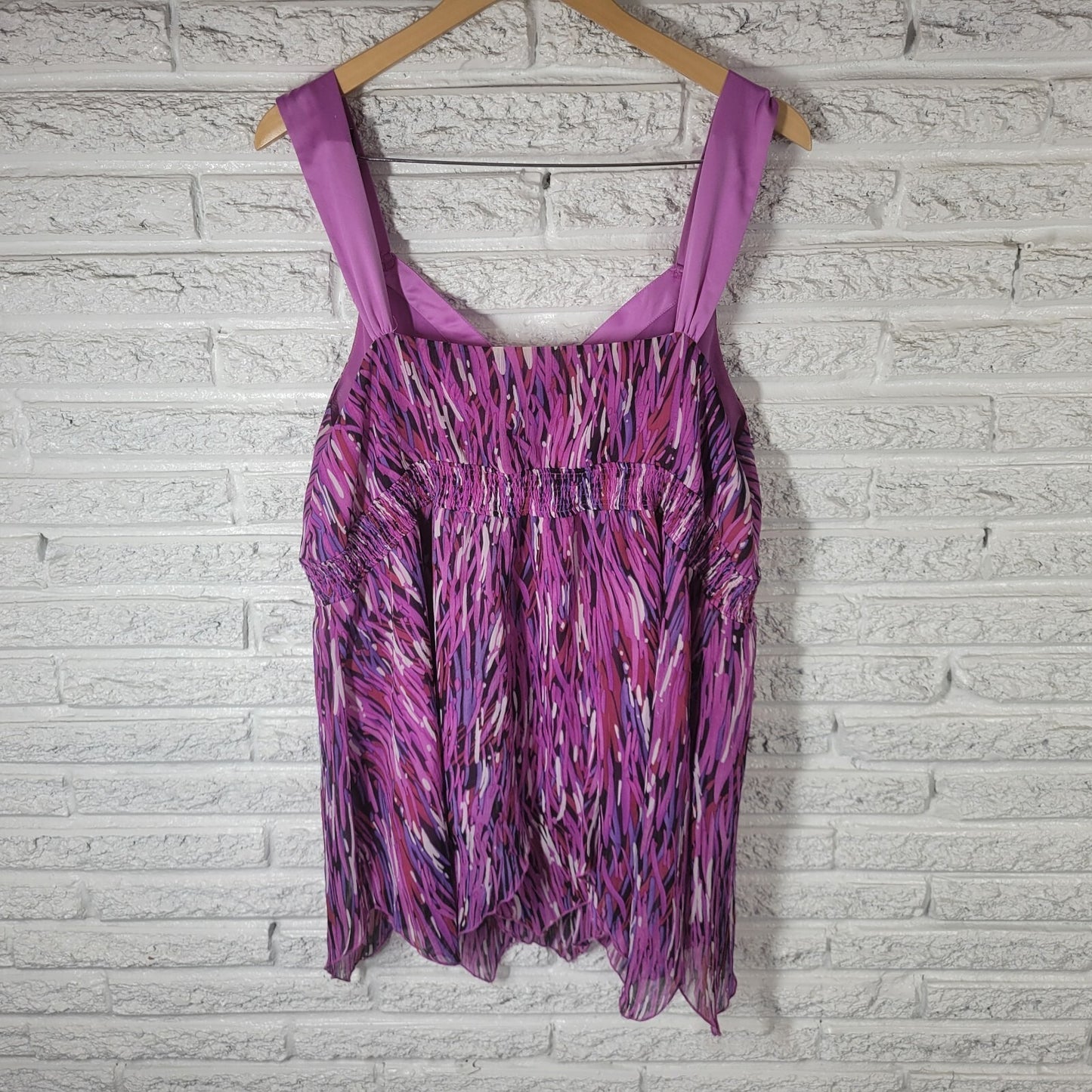 New York City Design Womens Top 22 Plus Swing Purple Watercolor Handkerchief Hem