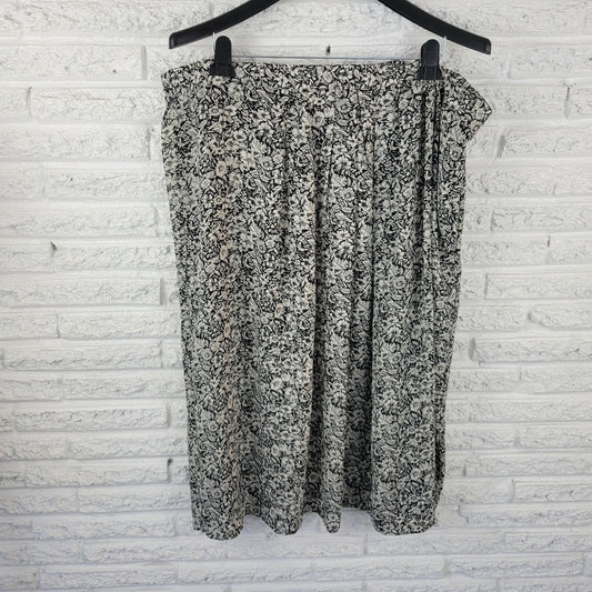 Fitting Image Womens Skirt 24 Plus Below Knee ALine Full Sheer Black Floral