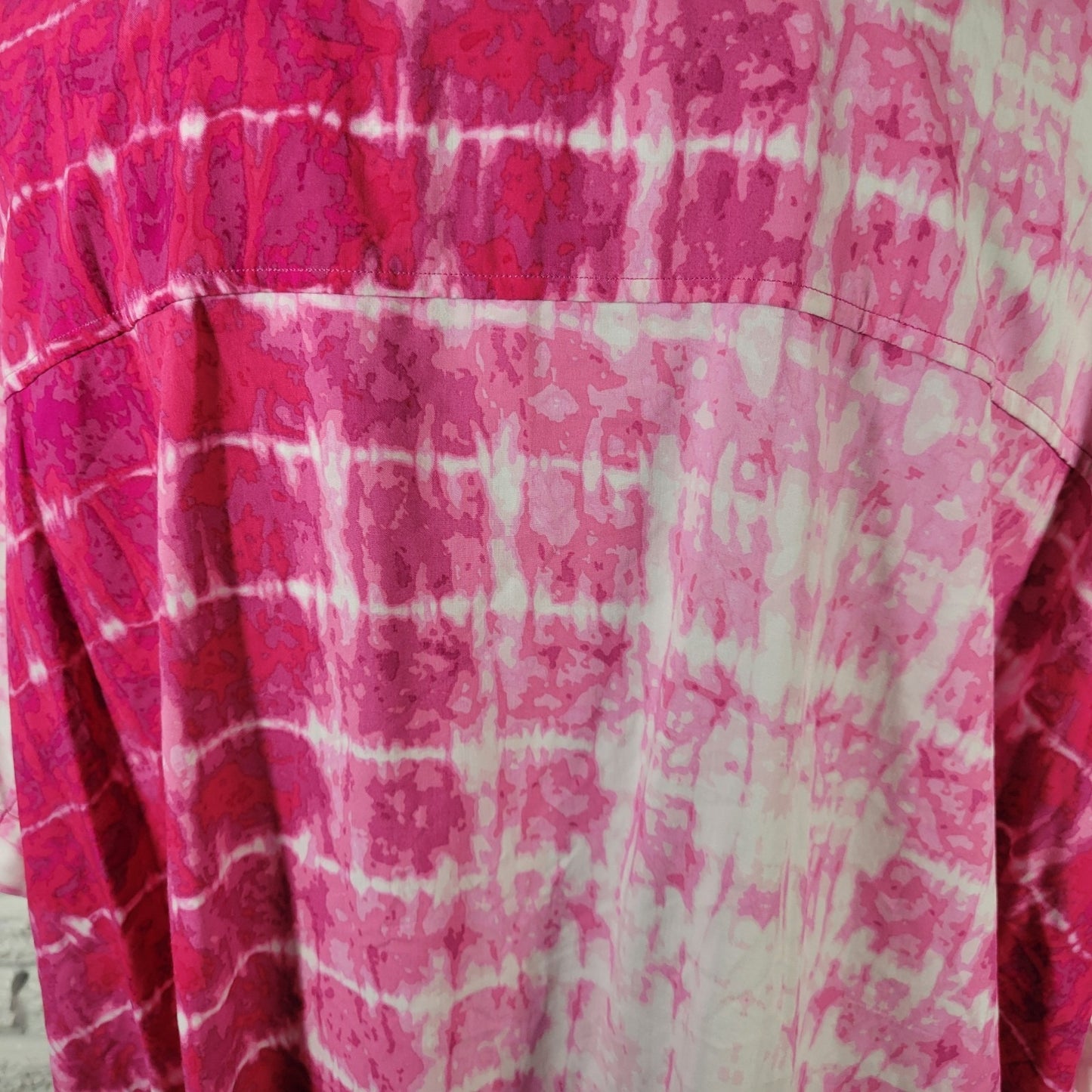 LuLaRoe Amy XL Top Blouse Pink White Tie Dye Collared Button Pockets TIE29E
