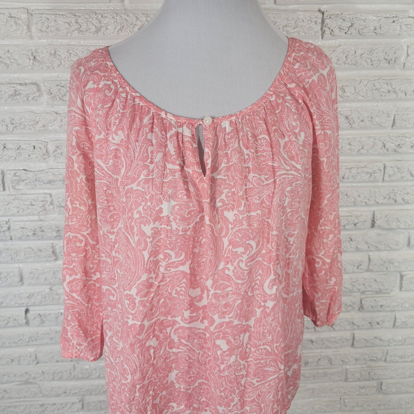 Croft Barrow Womens Top Extra Large XL 3/4 Sleeve Pink Geometric Keyhole Cotton