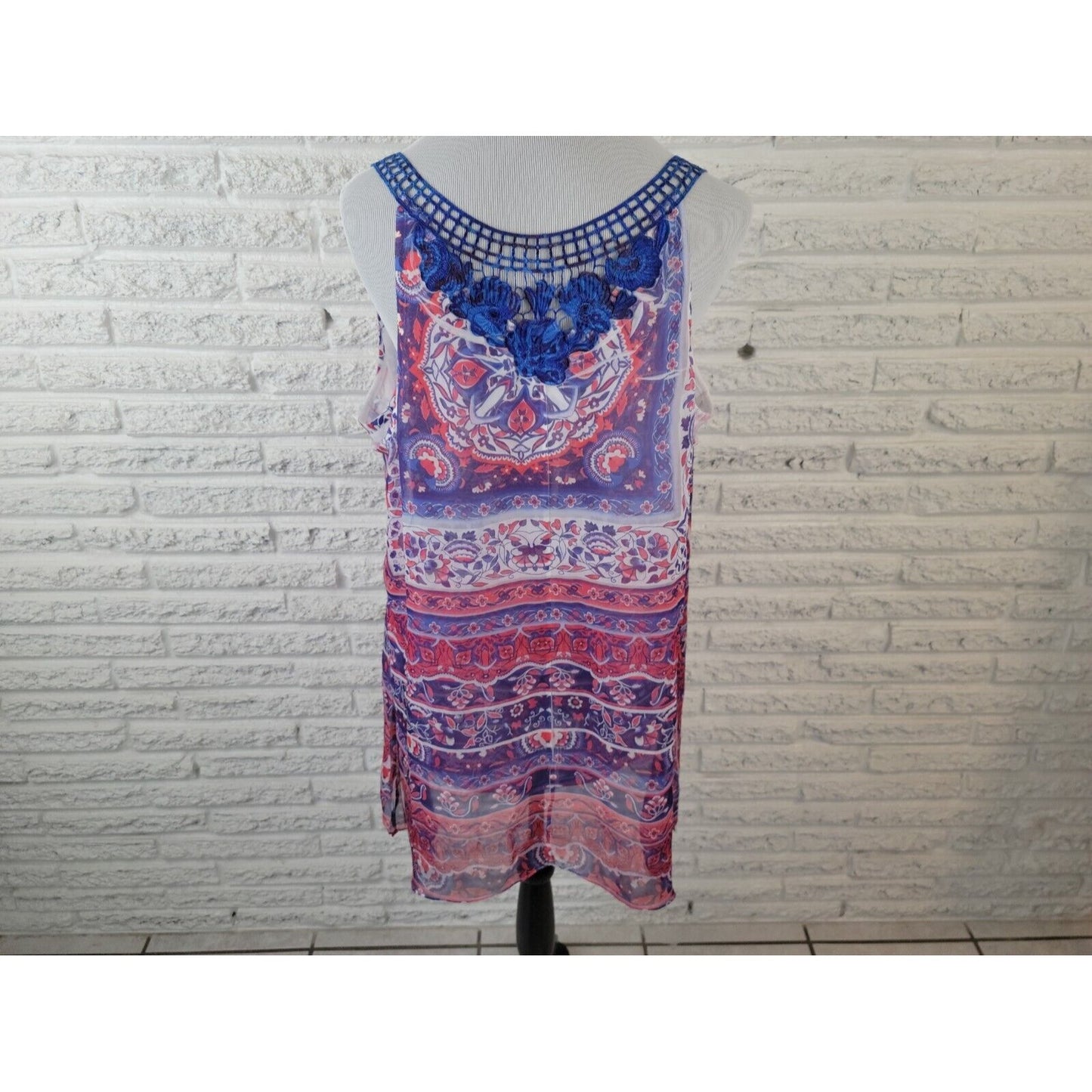 Live Let Live Womens Top 1X Sleeveless Asymmetric Blue Floral Polyester Crochet