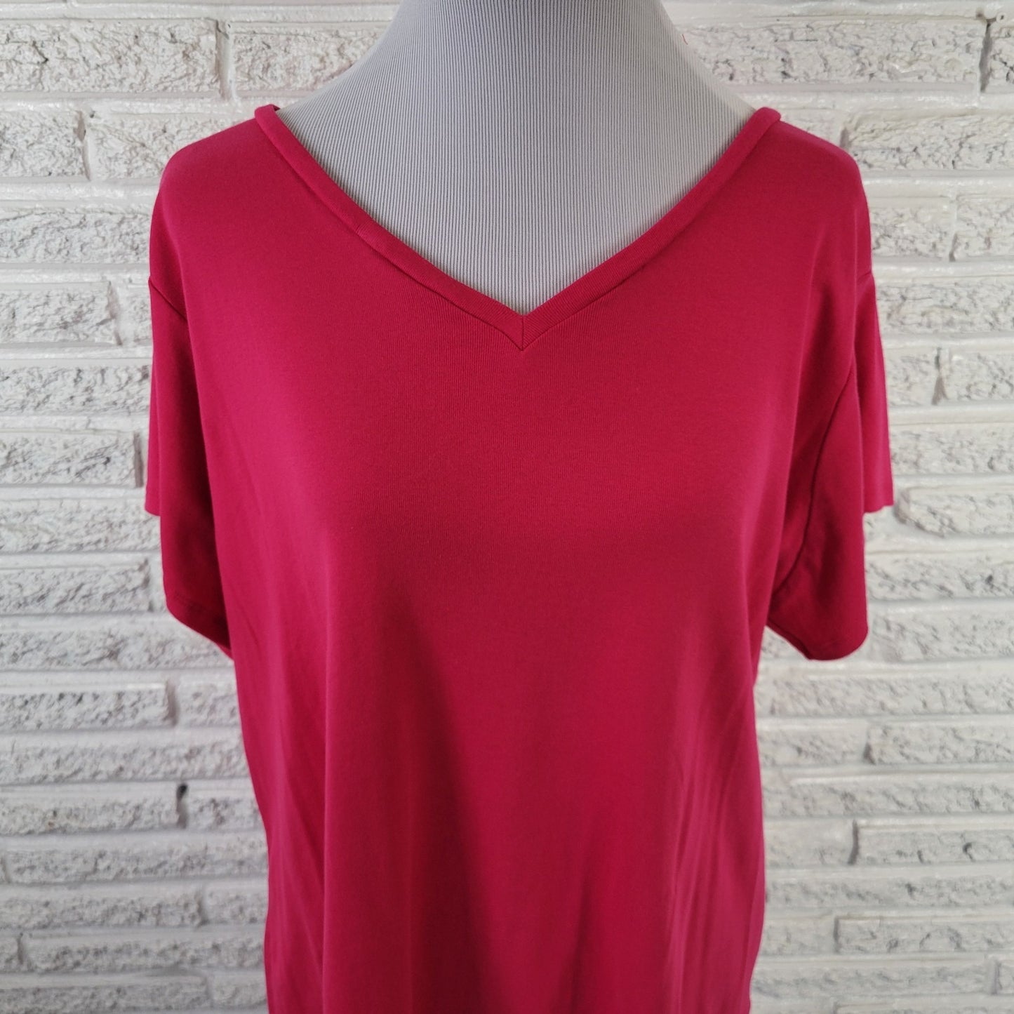 Liz Claiborne Womens Top 2X Plus Tee Short Sleeve Pink Cotton Comfy Casual VNeck