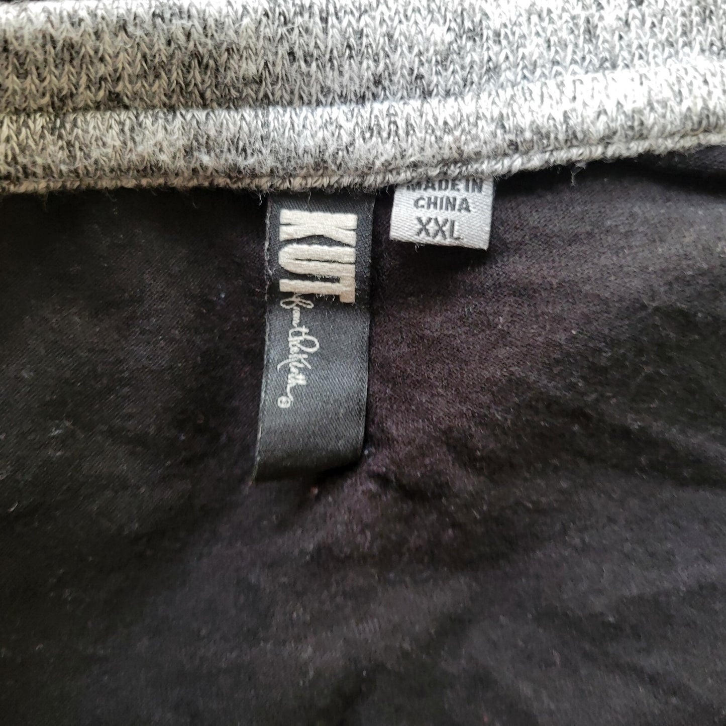 Kut from Kloth XXL Plus Top Knit Raglan Sleeve Black Gray Floral Rayon Blend