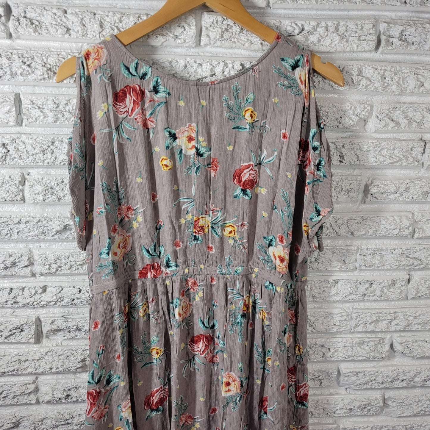 Torrid Womens Dress 0 0X Plus High Low Cold Shoulder Gray Rayon Lightweight