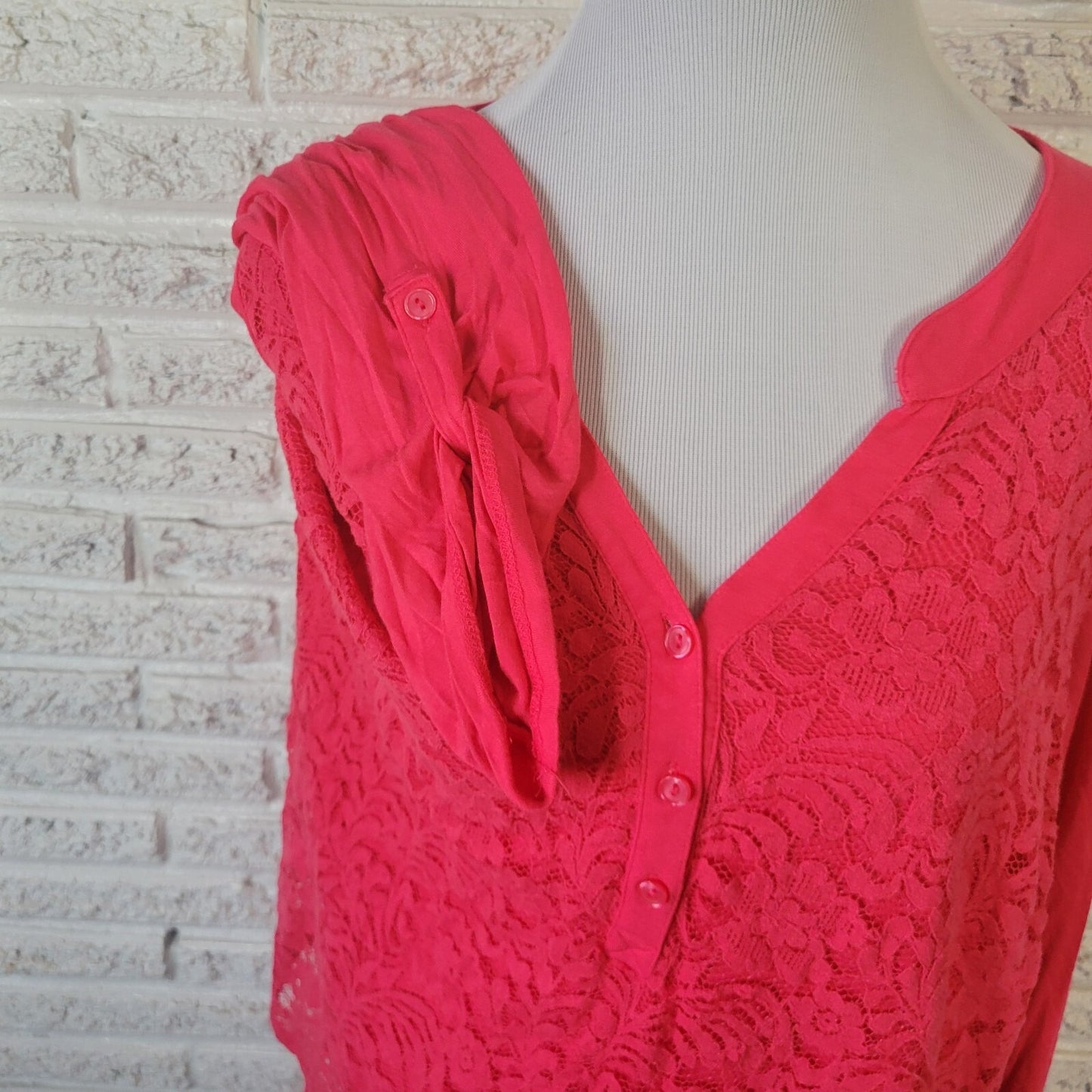 Apt 9 Womens Top 1X Plus Long  Roll Tab Sleeve Pink Lace Comfy Quarter Button