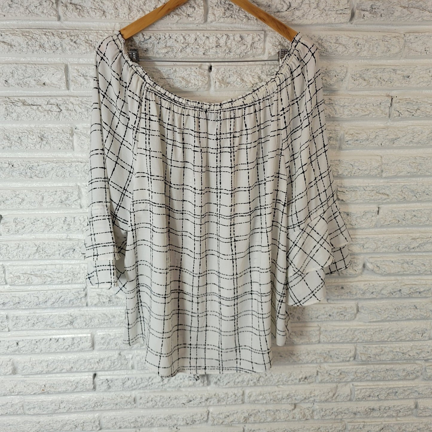 Alyx Womens Top 2X 3/4 Bell Sleeve Black White Squares Polyester On Off Shoulder