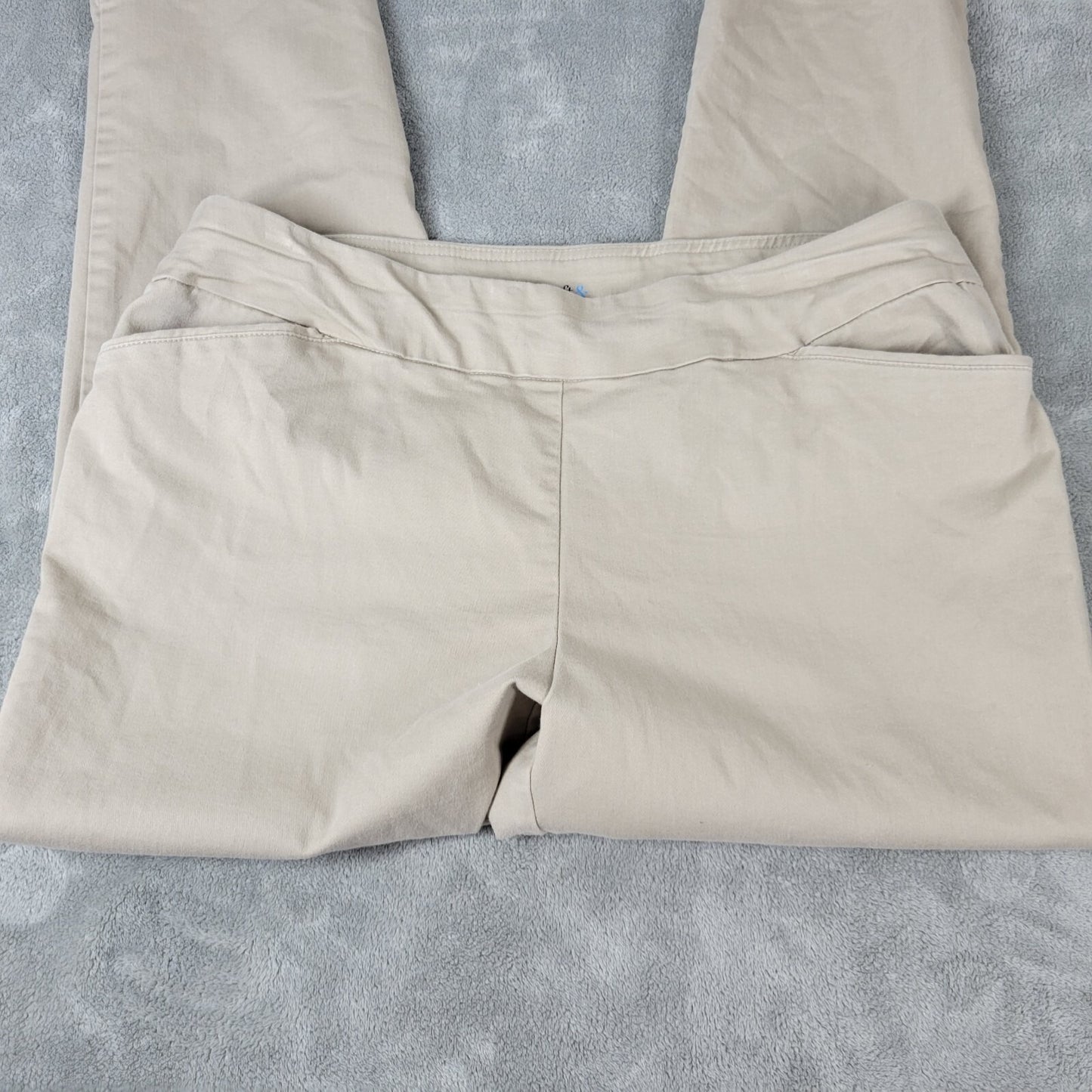Croft Barrow Womens Pants 18W Reg Capri Efflorless Stretch Pull On Beige Comfy