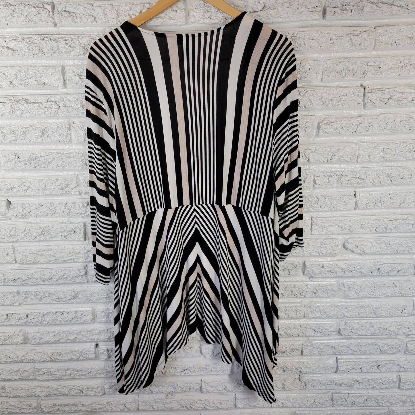 Catherines Cardigan 2X Plus Open Black White Striped Knit 3/4 Sleeve Rayon Top