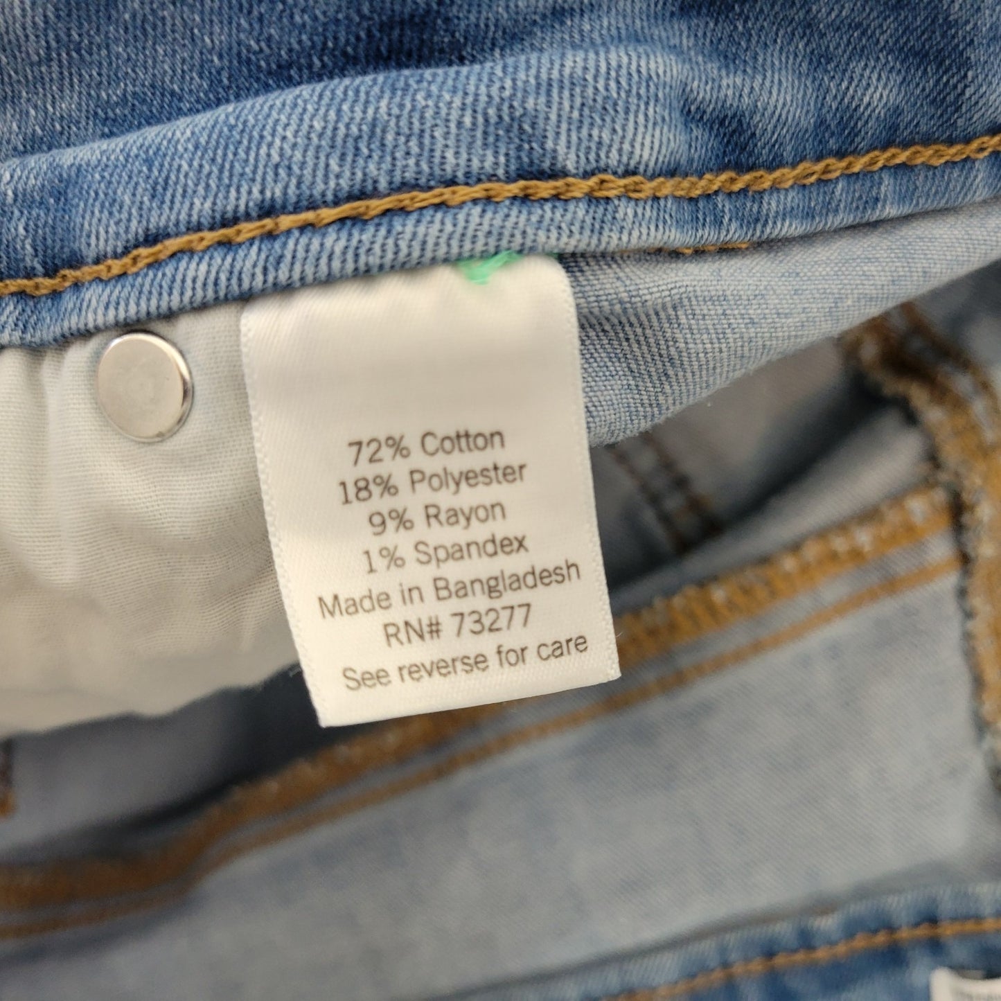 Croft Barrow Womens Jeans 20W Plus Capri Pull On Medium Blue Denim Comfy Pockets