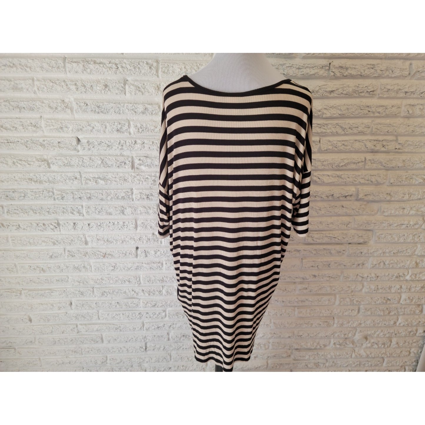 Lularoe Womens Top 2XL Plus Tee Knit Black Stripe Pullover Casual Asymmetric