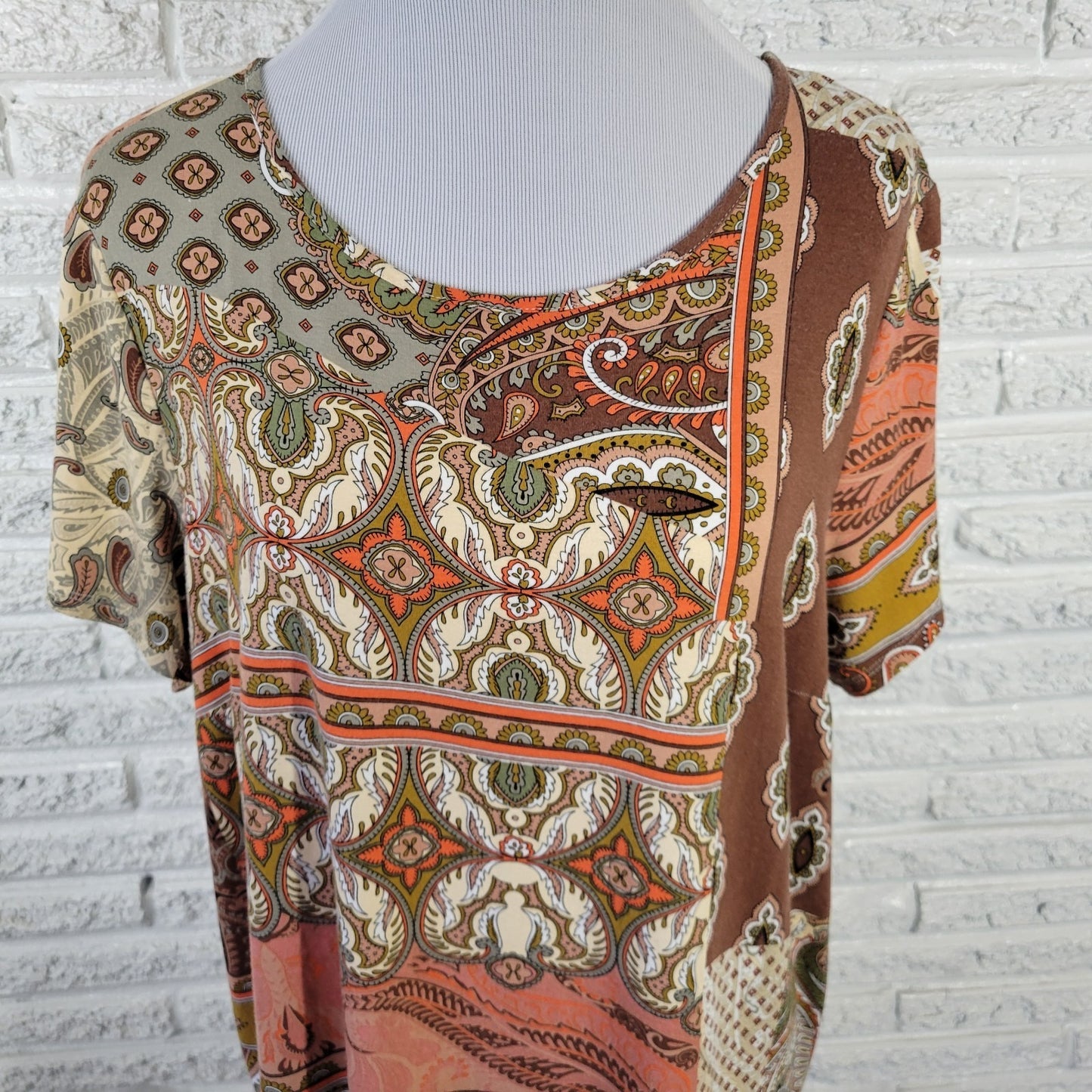 Jules Leopold Womens Top 1X Plus Short Sleeve Brown Paisley Poly Blend Casual