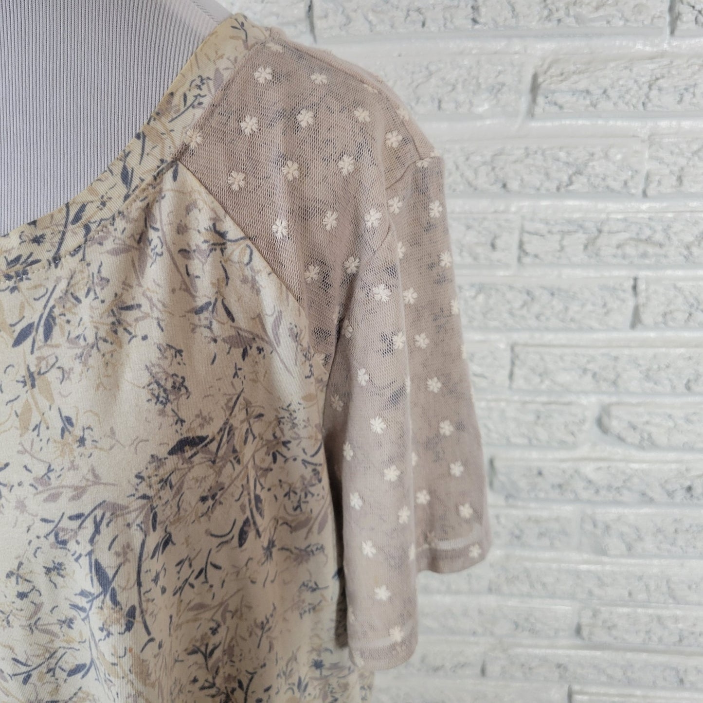 LOGO Lori Goldstein QVC Womens Top 1X Plus Tunic Mesh Beige Floral Embroidered