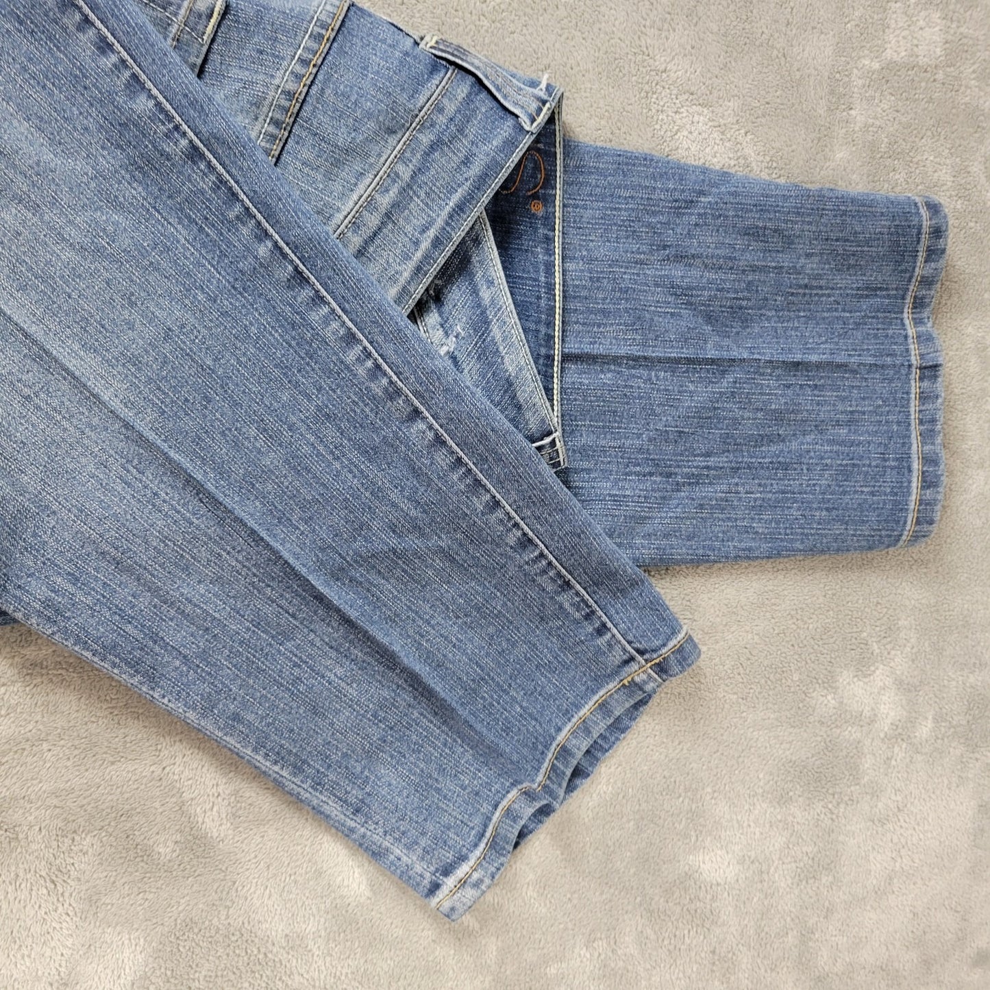 Jag Women Jeans 20W Straight Leg Slight Distressed Cropped Medium Blue Denim Zip