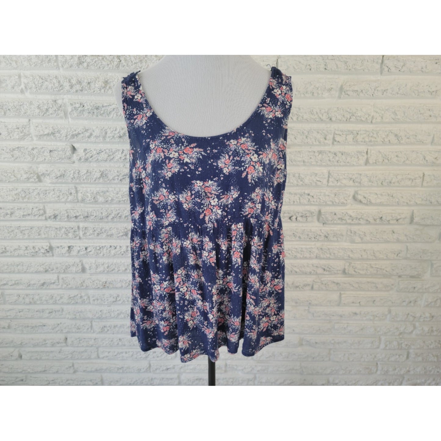Torrid Womens Top 0 0X Plus Tank Keyhole Back Crochet Casual Blue Floral Rayon