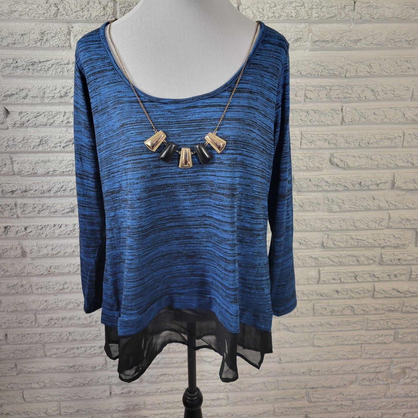 Bongo Womens Top 1X Plus Blue Heather with Necklace Chiffon Hem Knit Poly Blend