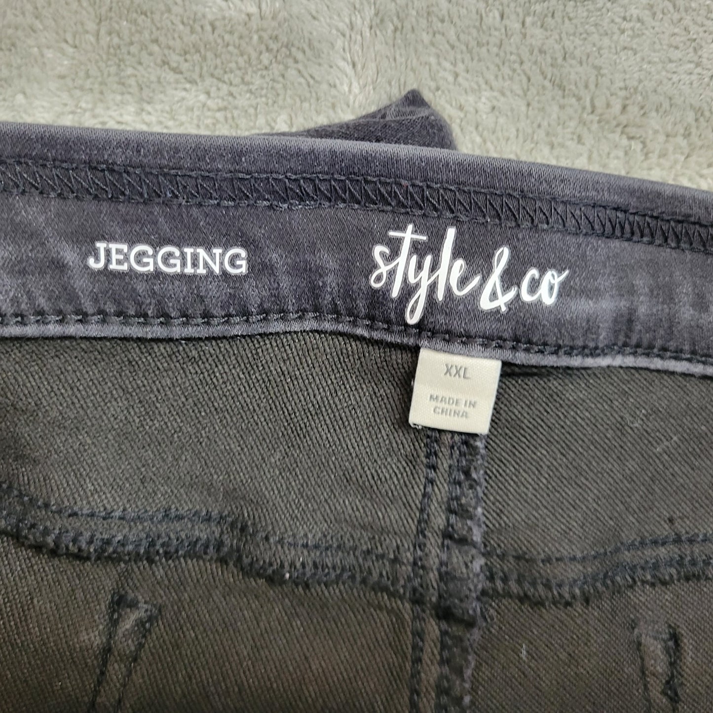 Style & Co 2XL Plus Size Black Jeans Jeggings Cropped Elastic Waist Stretch