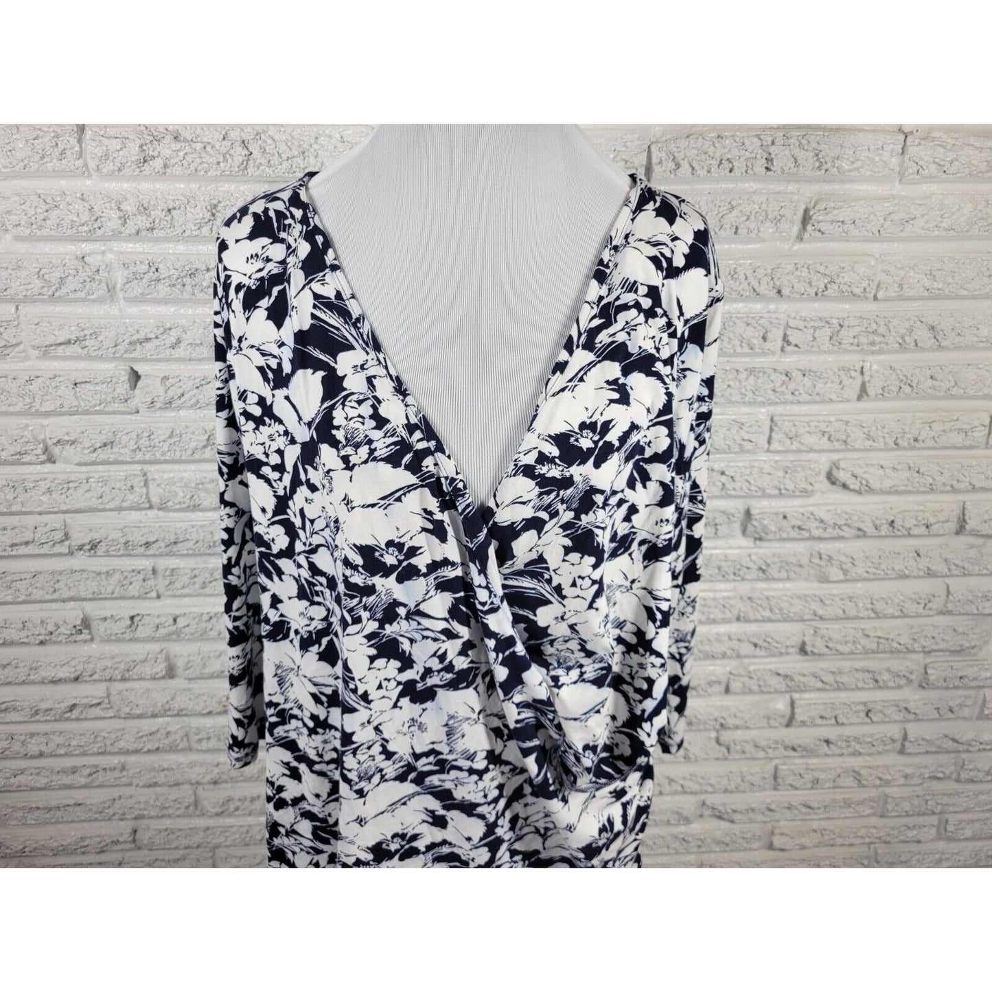 Talbots Womens Top 2X Plus 3/4 Sleeve Blue Floral Rayon Spandex Office Casual