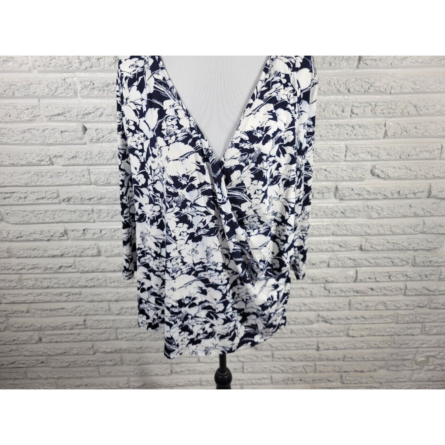 Talbots Womens Top 2X Plus 3/4 Sleeve Blue Floral Rayon Spandex Office Casual