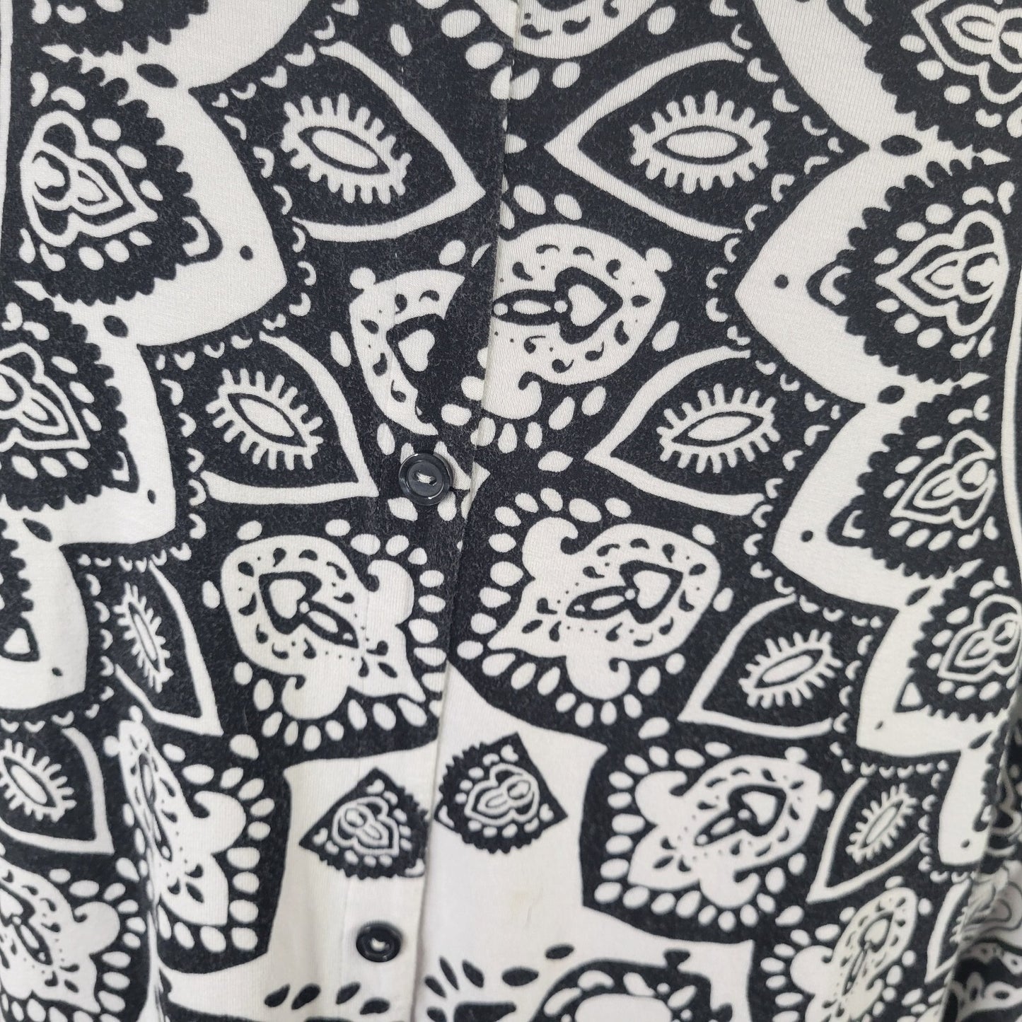 Chico's Zenergy Women's Top XL Black White Geometric 3/4 Sleeve Knit Pullover