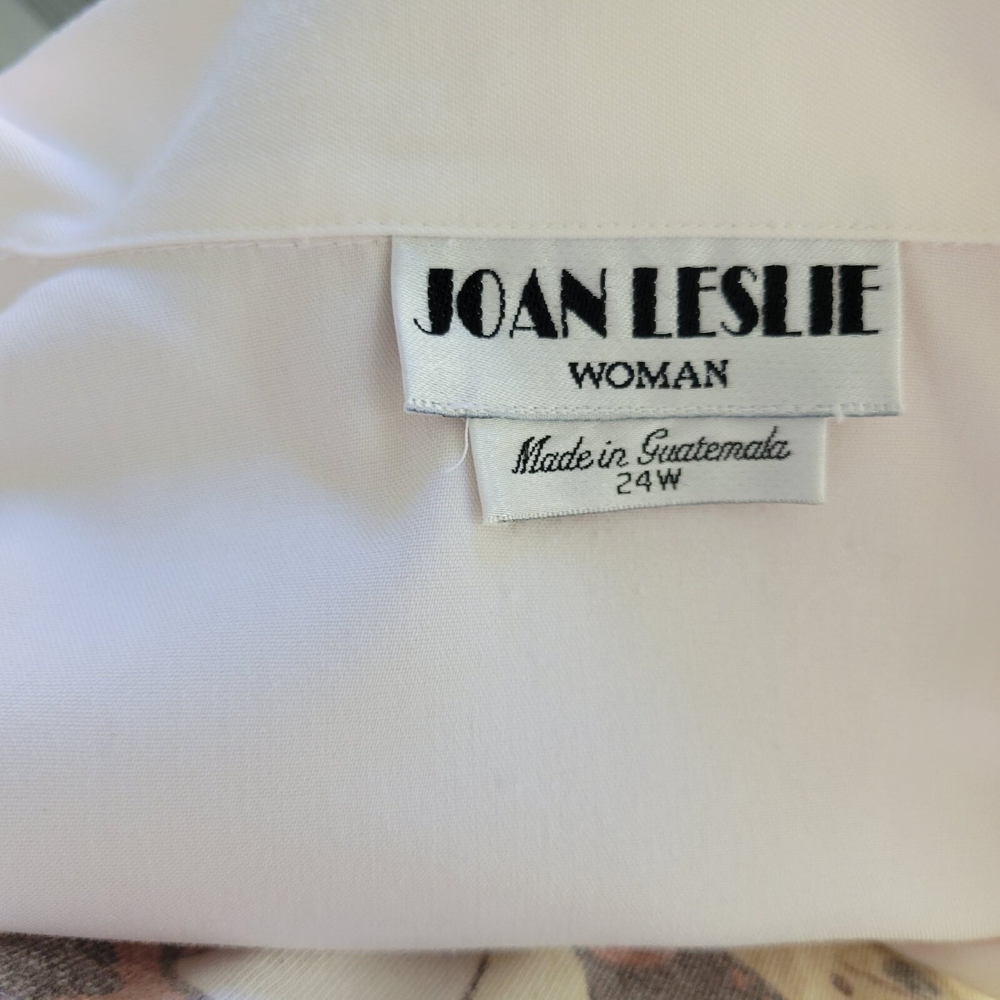 Joan Leslie Womens Top 24W Plus Short Sleeve White Poly Blend Lightweight Collar