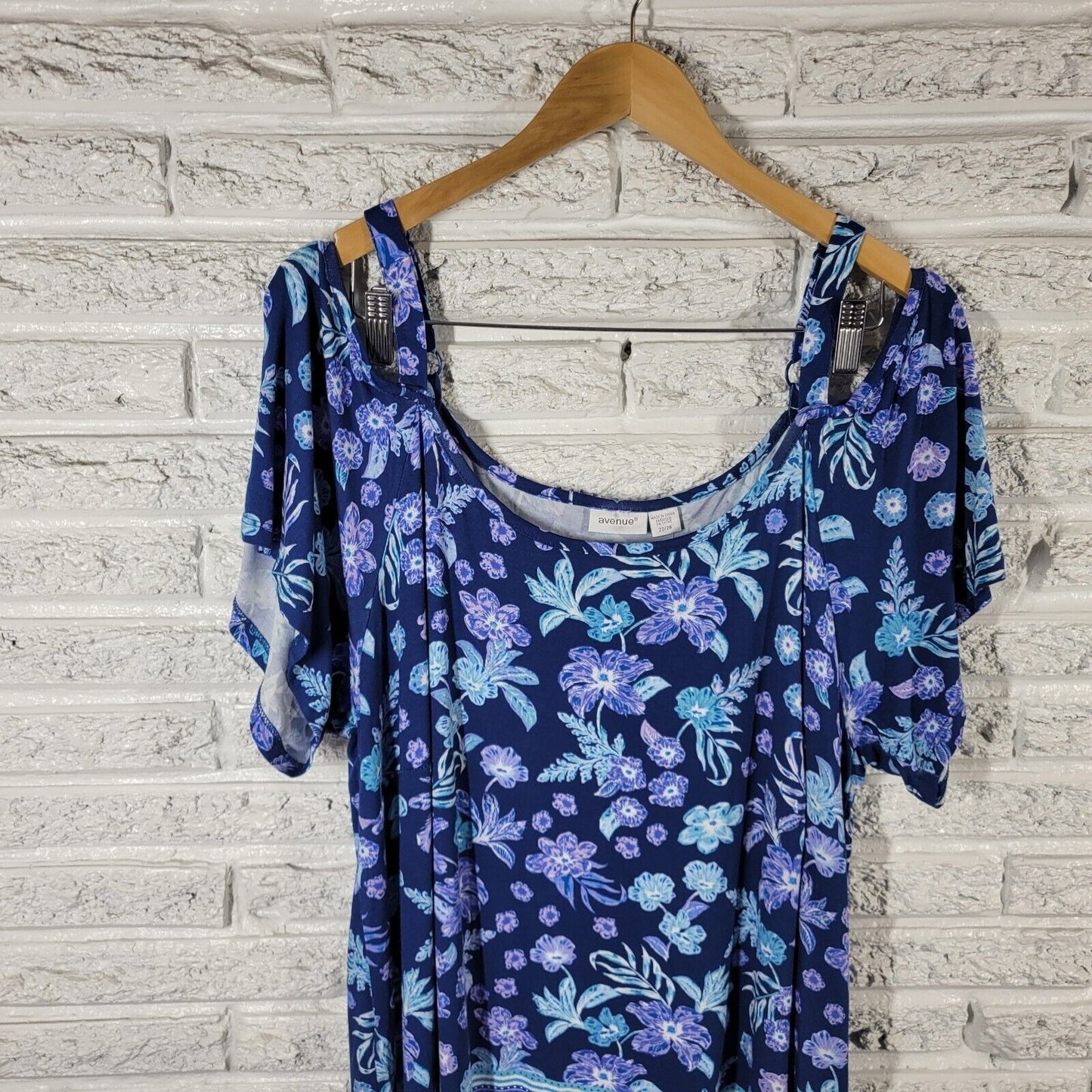 Avenue Womens Top 22 24 Tunic Cold Shoulder Adjustable Strap Blue Floral Comfy