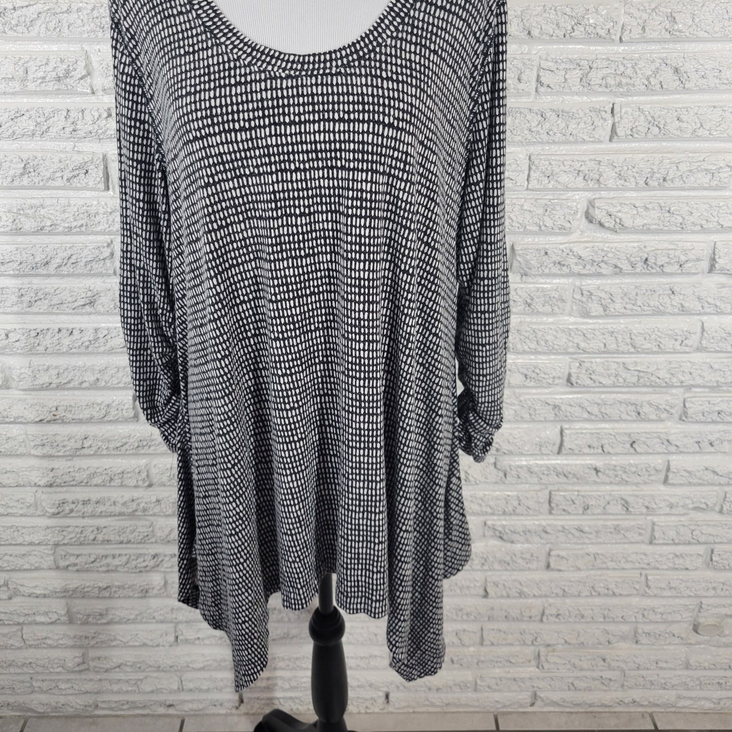 Philosophy Women Top XXL Plus Tunic 3/4 Sleeve Black Geometric Rayon Blend Comfy