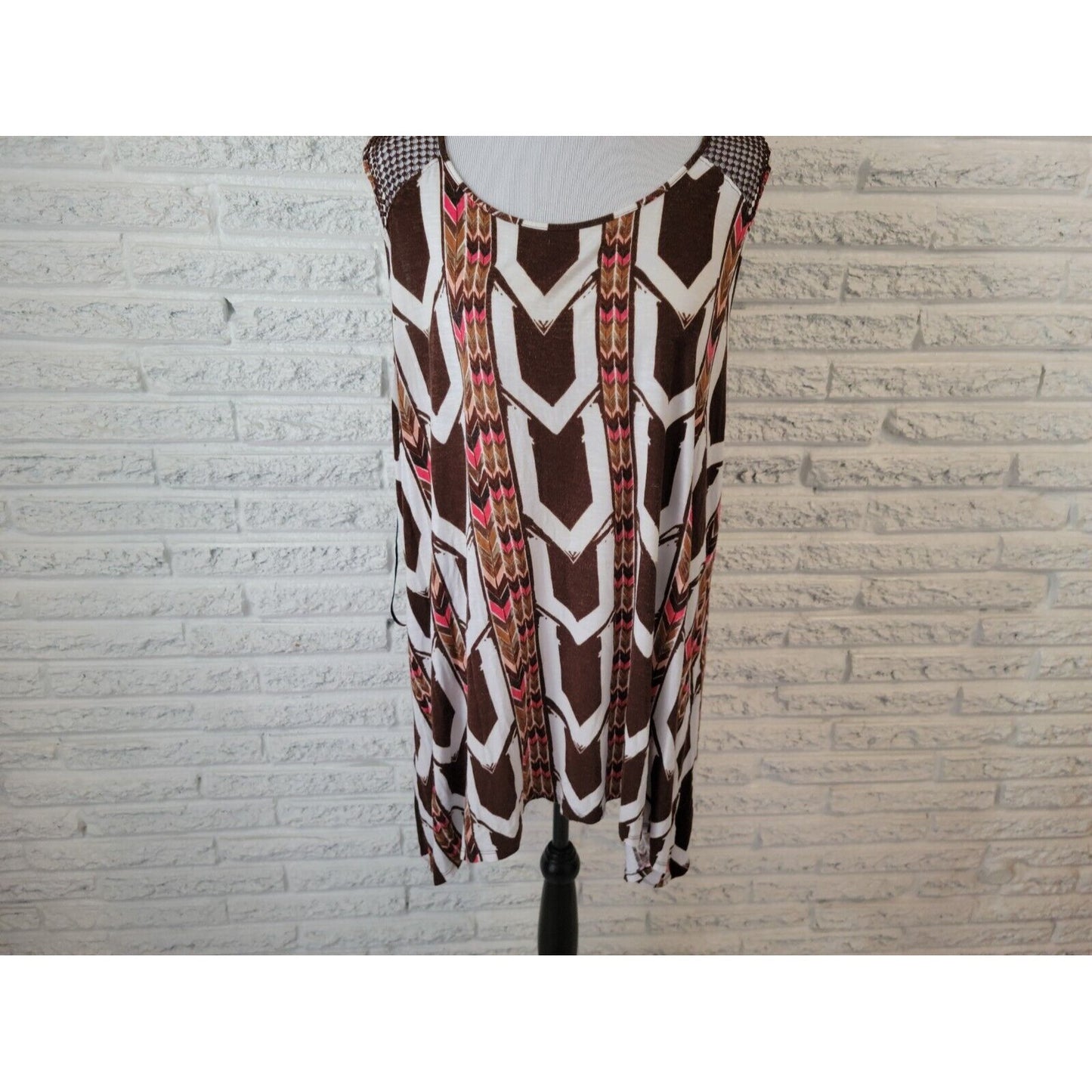 Apt 9 Womens Top 2X Plus Tank Crochet Straps Black Geometric Rayon Blend