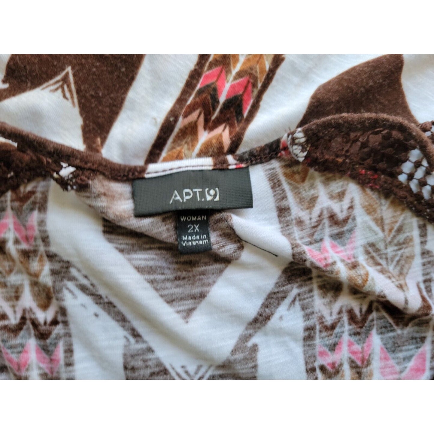 Apt 9 Womens Top 2X Plus Tank Crochet Straps Black Geometric Rayon Blend