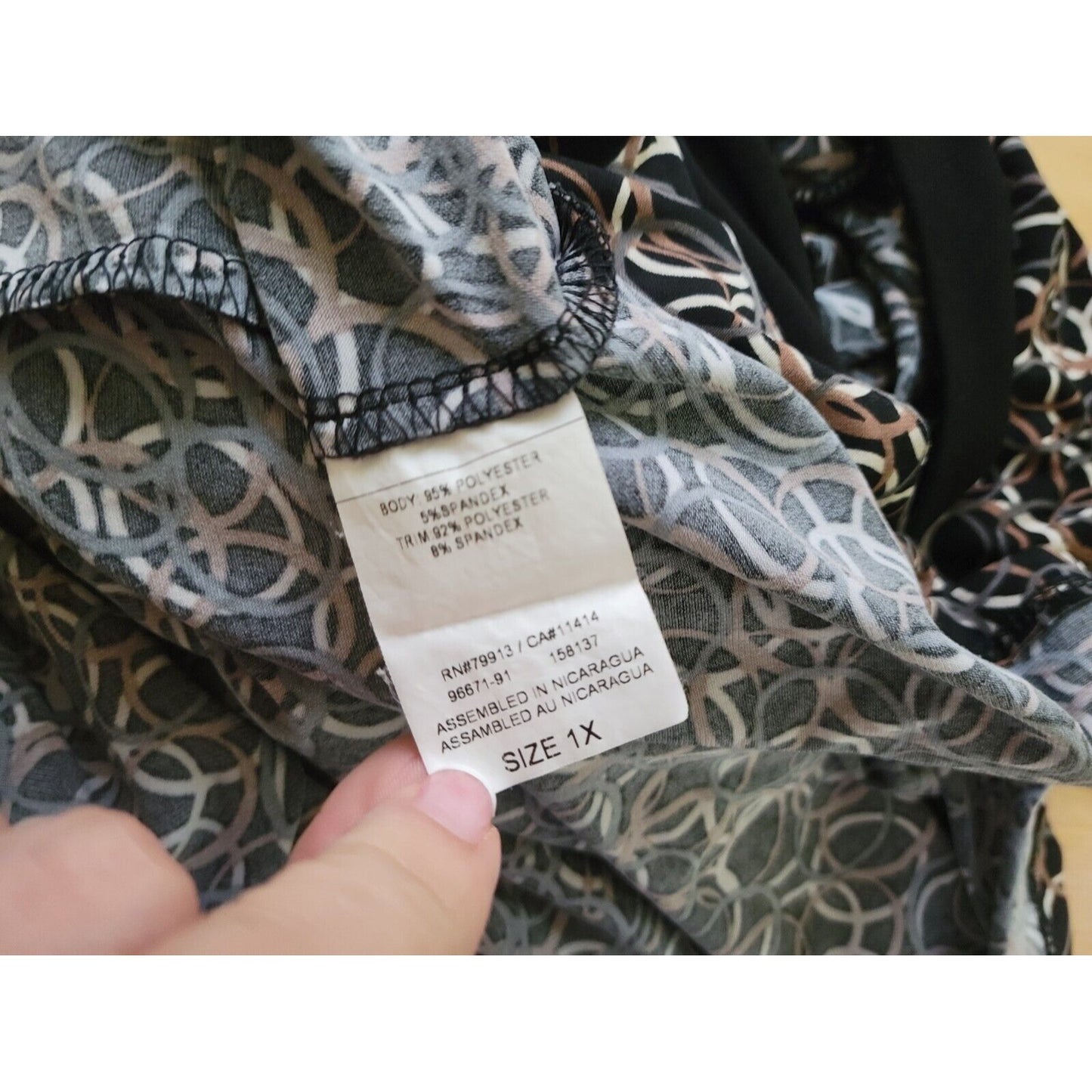 Motherhood Womens Top 1X Maternity 3/4 Sleeve Black Geometric Poly Blend Sash