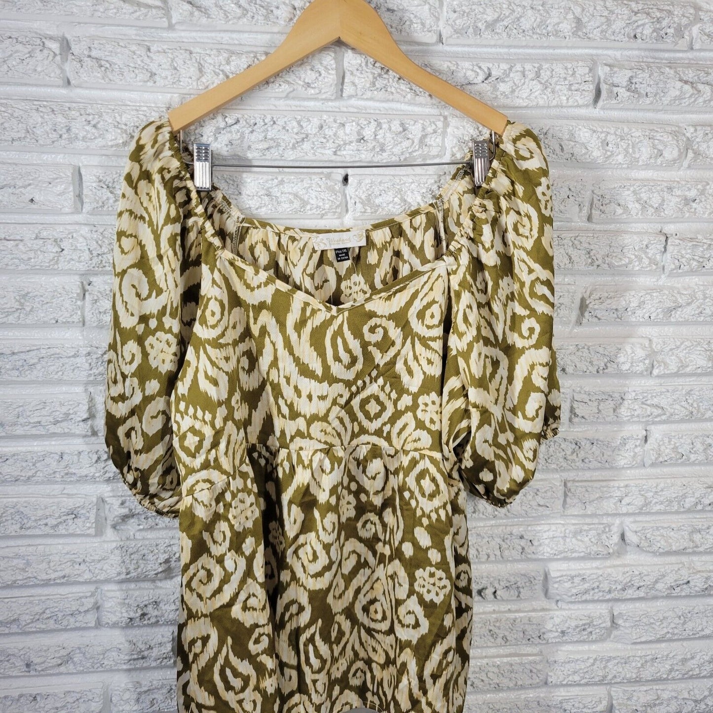 Suzanne Betro Weekend Womens Top 1XL Plus Puff Sleeve Gold Lightweight Abstract