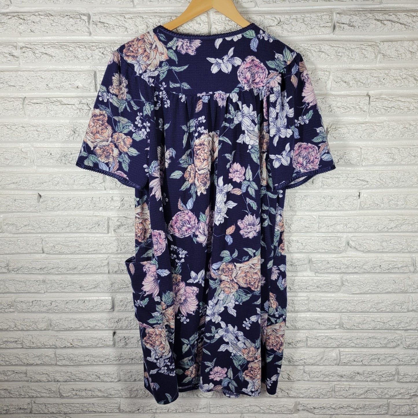 Adonna Womens XL Blue Pink Floral Snap Front Robe Short Sleeve Pockets Nightgown