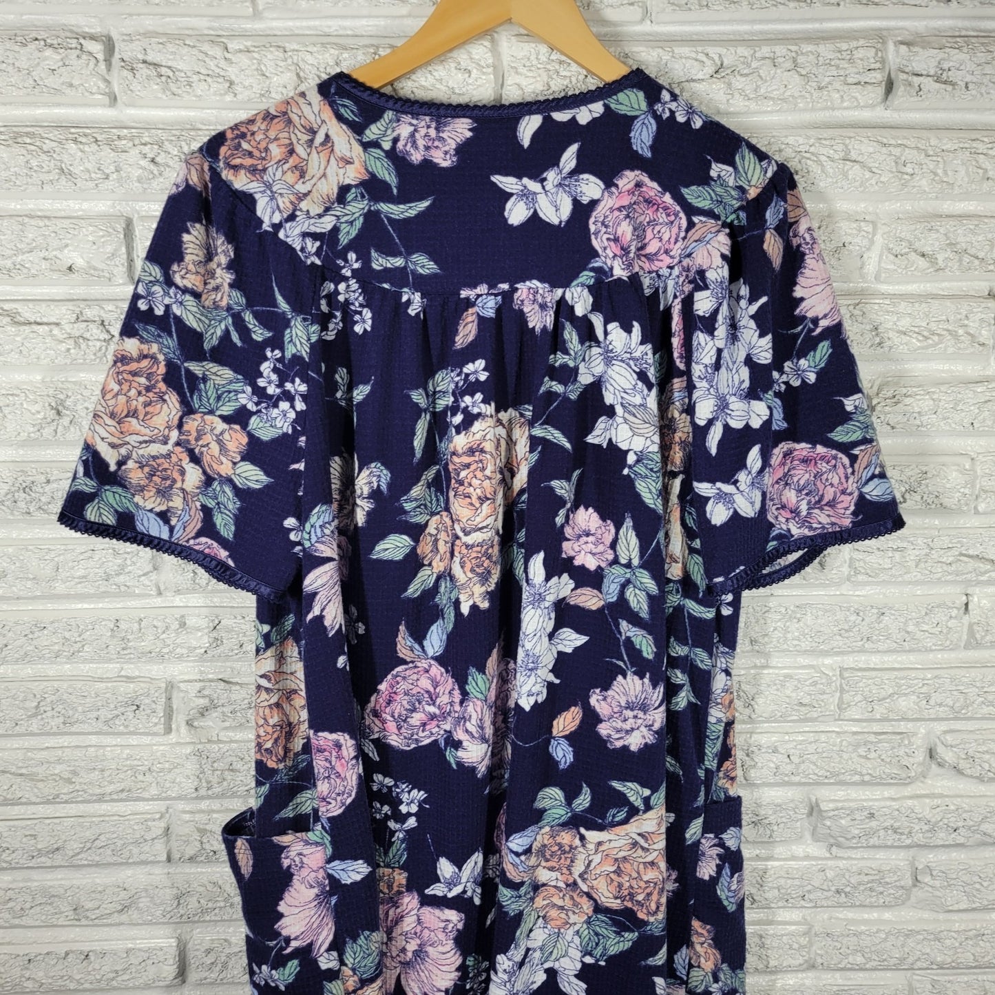 Adonna Womens XL Blue Pink Floral Snap Front Robe Short Sleeve Pockets Nightgown