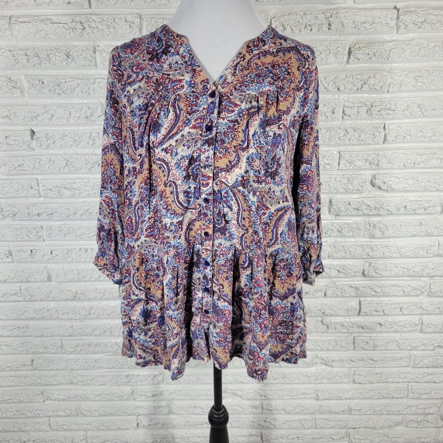 Chelsea & Theodore Womens Button-Up Top 1X Plus 3/4 Sleeve Rayon Paisley Print