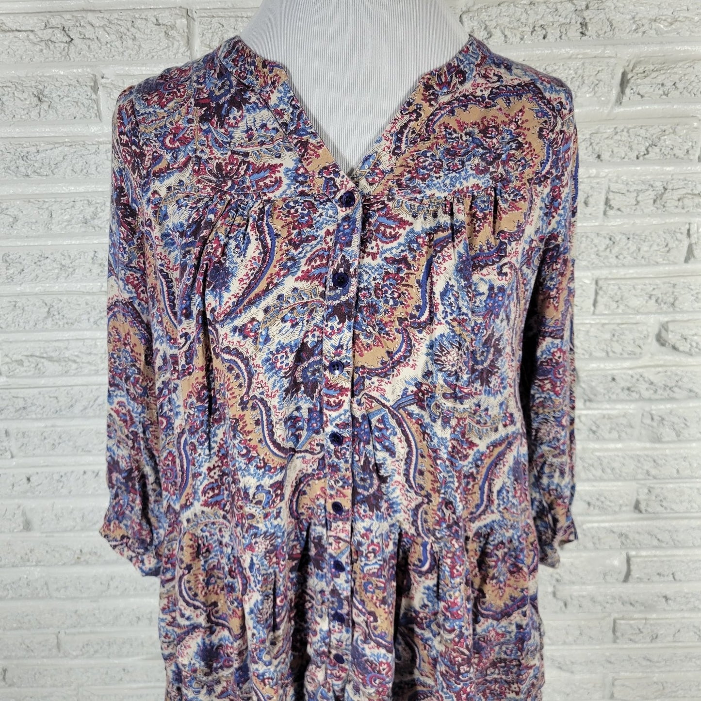 Chelsea & Theodore Womens Button-Up Top 1X Plus 3/4 Sleeve Rayon Paisley Print
