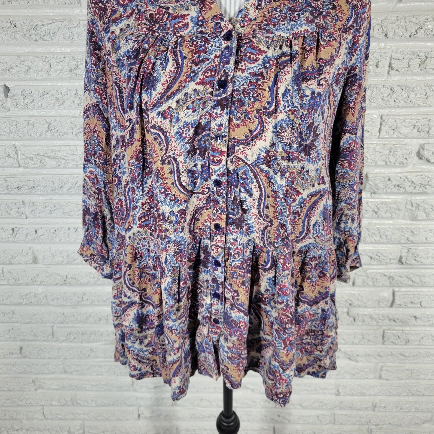 Chelsea & Theodore Womens Button-Up Top 1X Plus 3/4 Sleeve Rayon Paisley Print