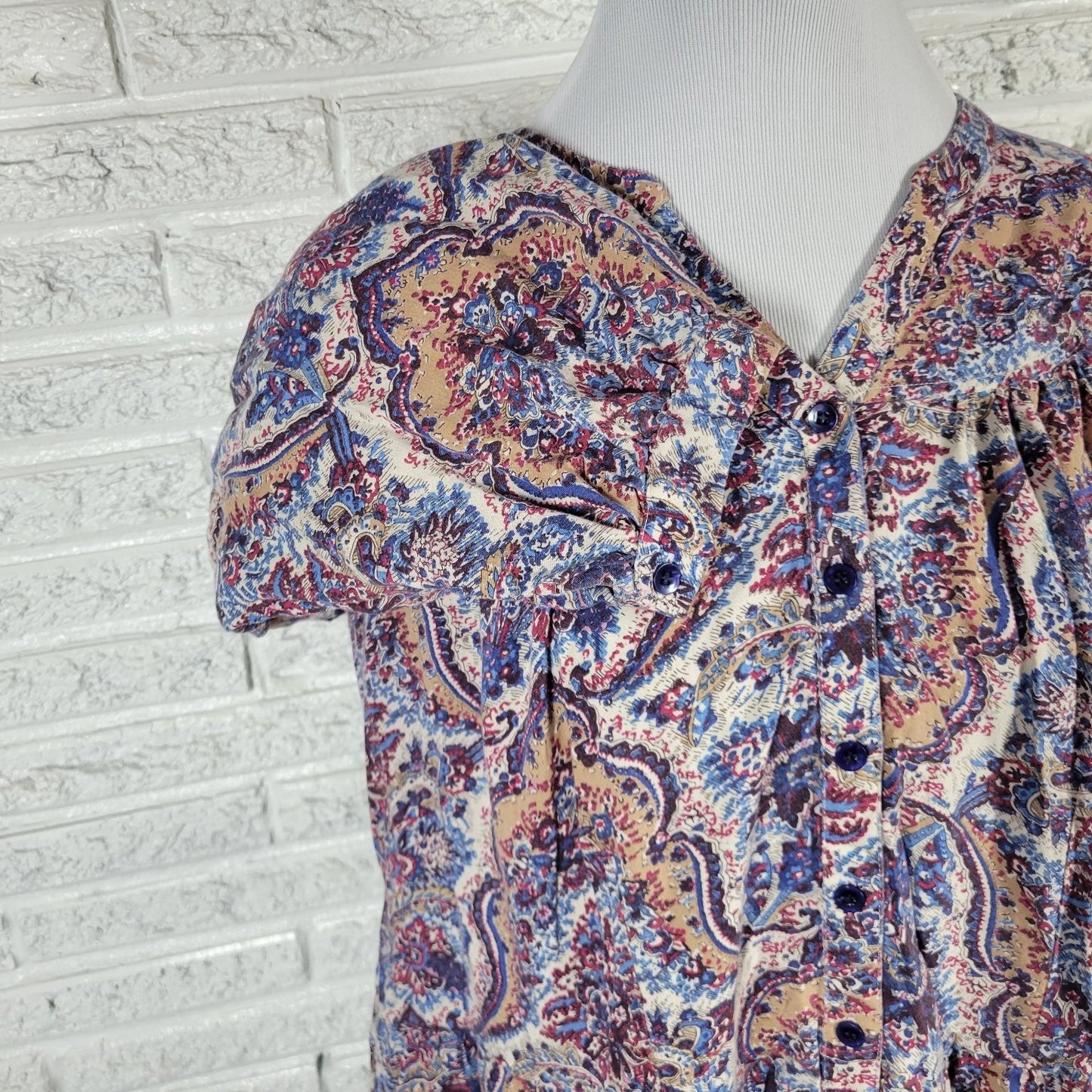 Chelsea & Theodore Womens Button-Up Top 1X Plus 3/4 Sleeve Rayon Paisley Print