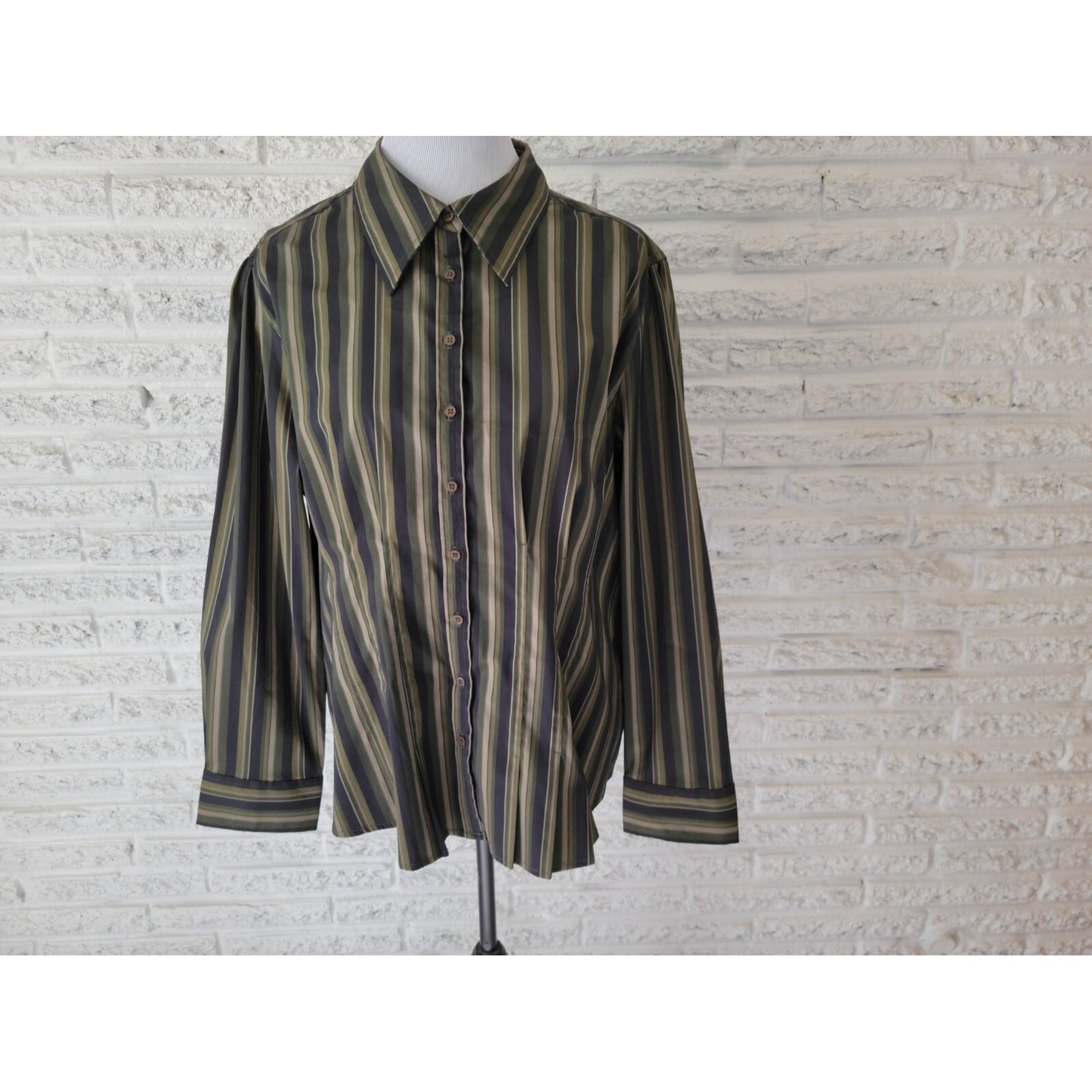 Cato Womens Shirt 18W 20W Plus Collar Button Up Green Stripe Career Casual