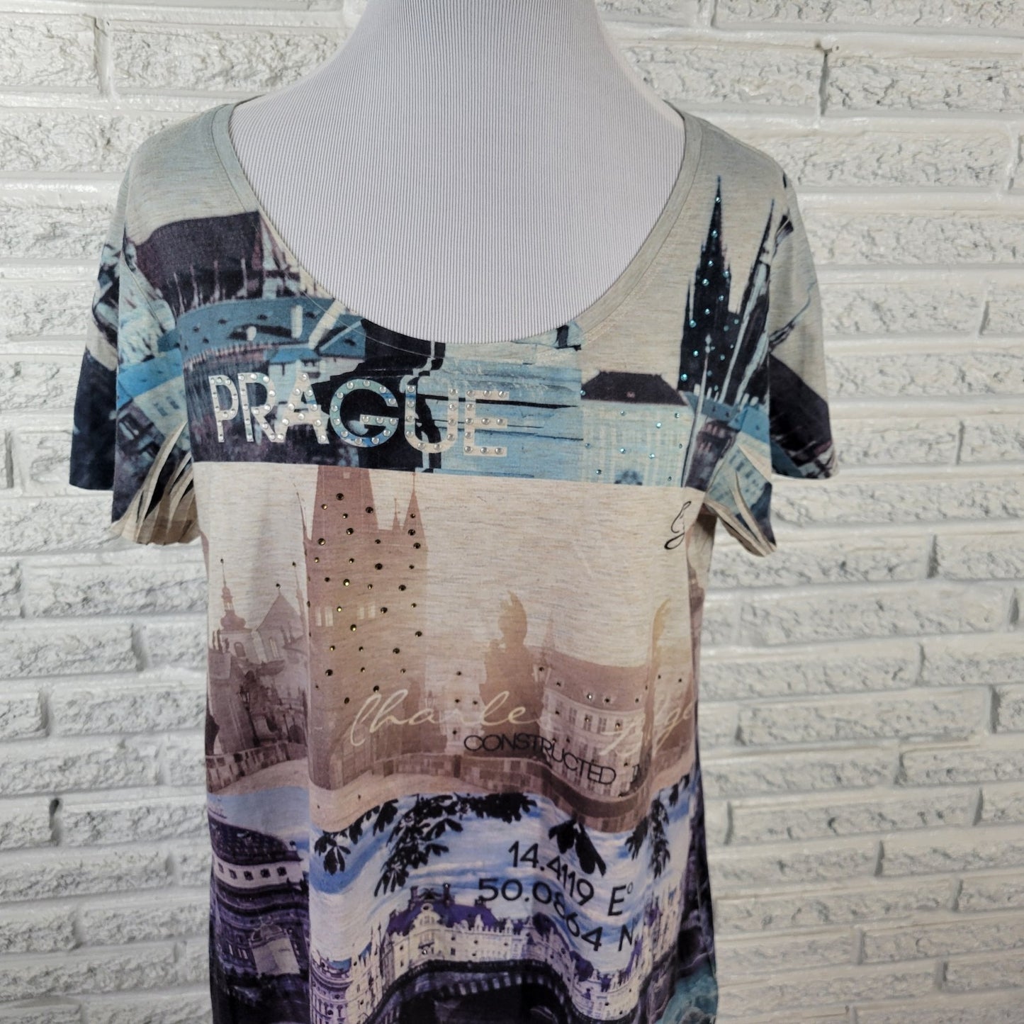 Style Co Women's XL T-Shirt Tee Prague Cityscape Blue Brown Rhinestone D7E