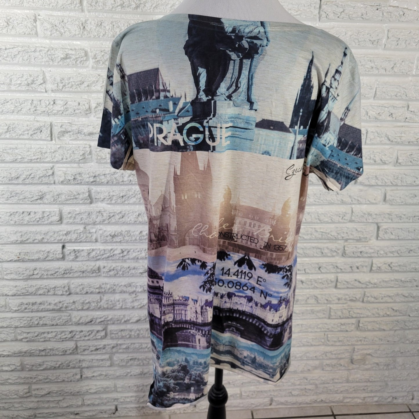 Style Co Women's XL T-Shirt Tee Prague Cityscape Blue Brown Rhinestone D7E