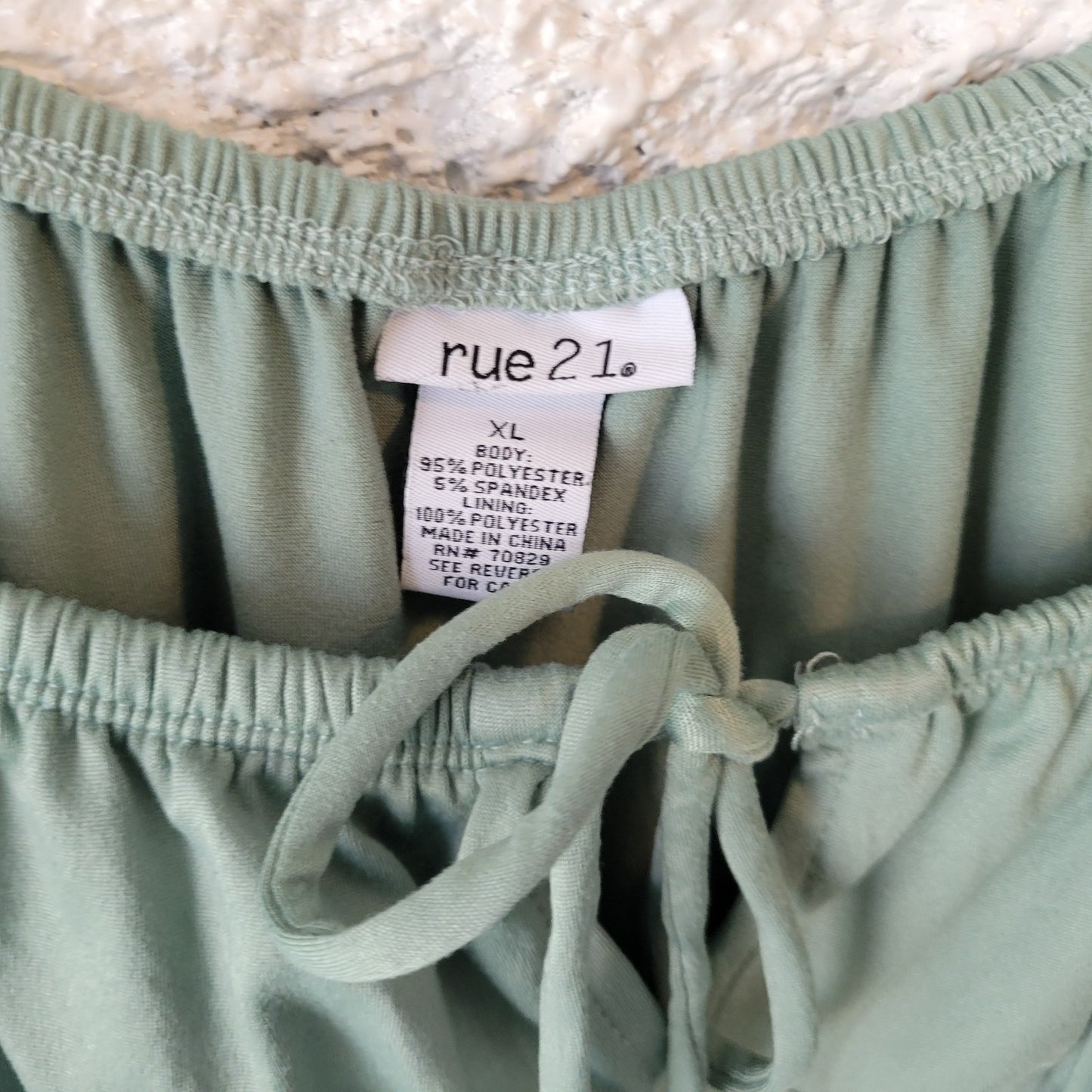 Rue 21 Womens Top XL Crop Green Puff Sleeve On Off Shoulder Ruched Keyhole