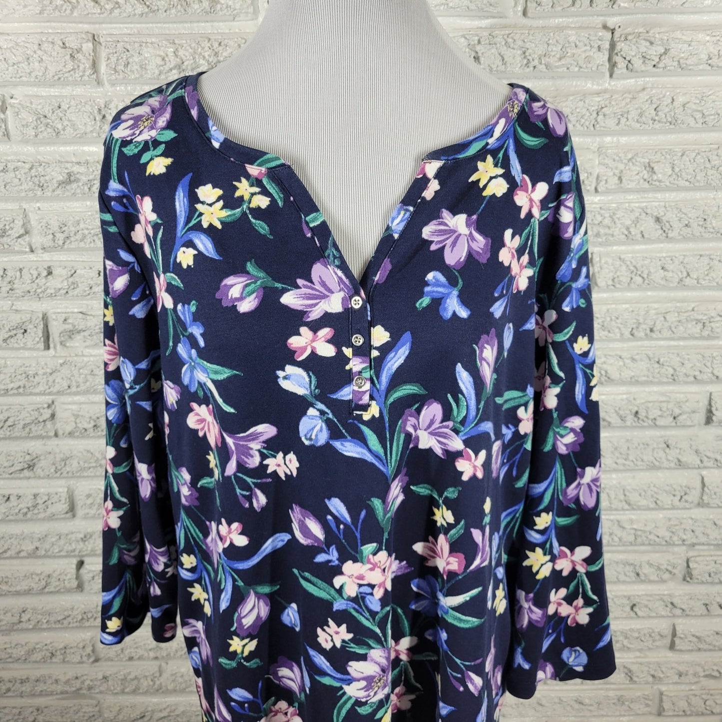 Karen Scott Women Top 2X Plus 3/4 Sleeve Blue Floral Quarter Button Comfy Casual